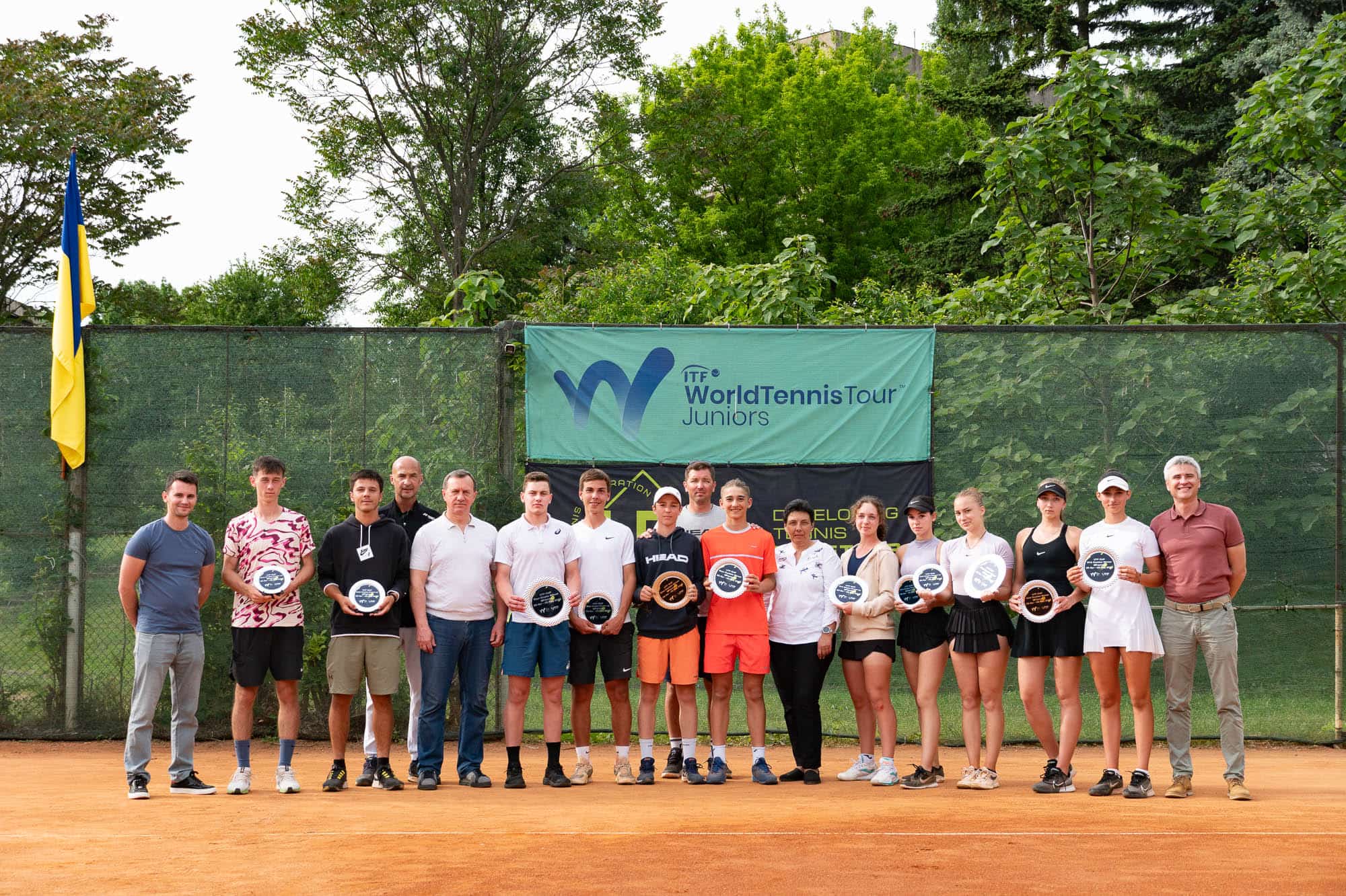 В Ужгороді нагородили переможців тенісного турніру UTF (Ukrainian Tennis Federation) Cup