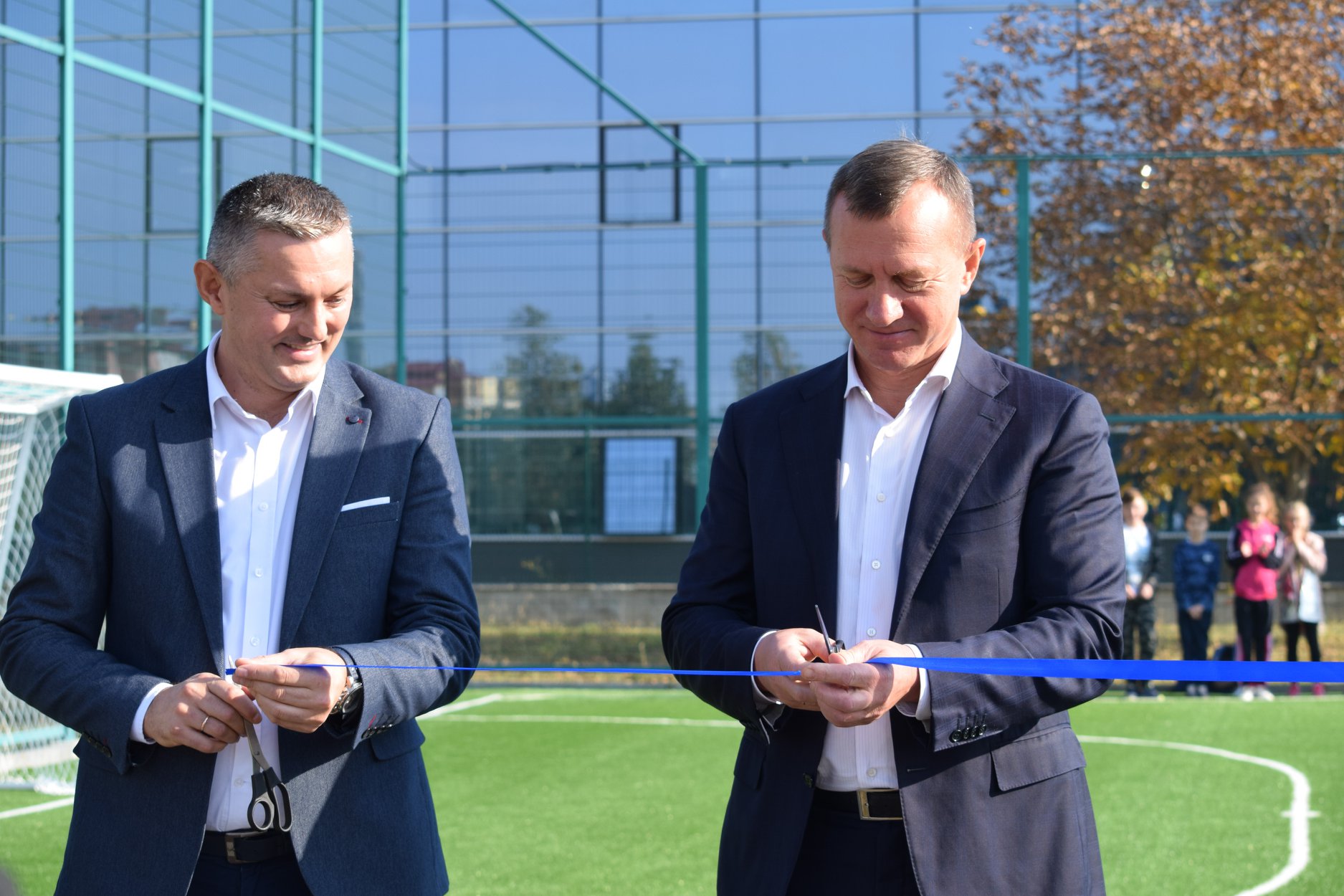 Новий спортивний майданчик із штучним покриттям відкрили в Ужгородській класичній гімназії 