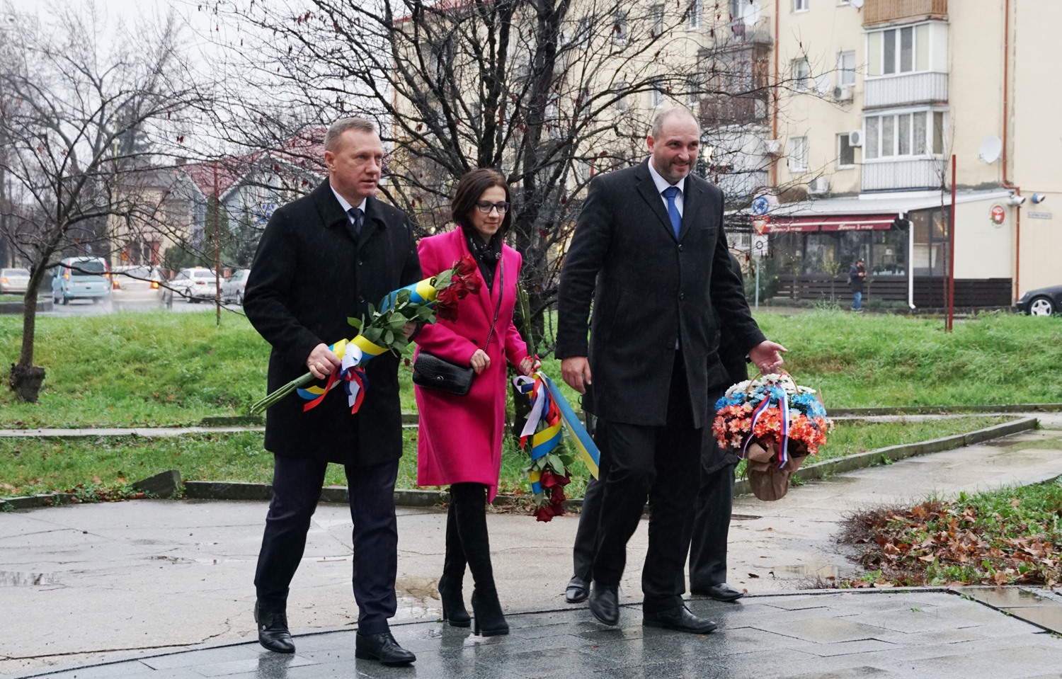 В Ужгороді відбулося покладання квітів до пам’ятників Мілану Штефанику та Томашу Масарику