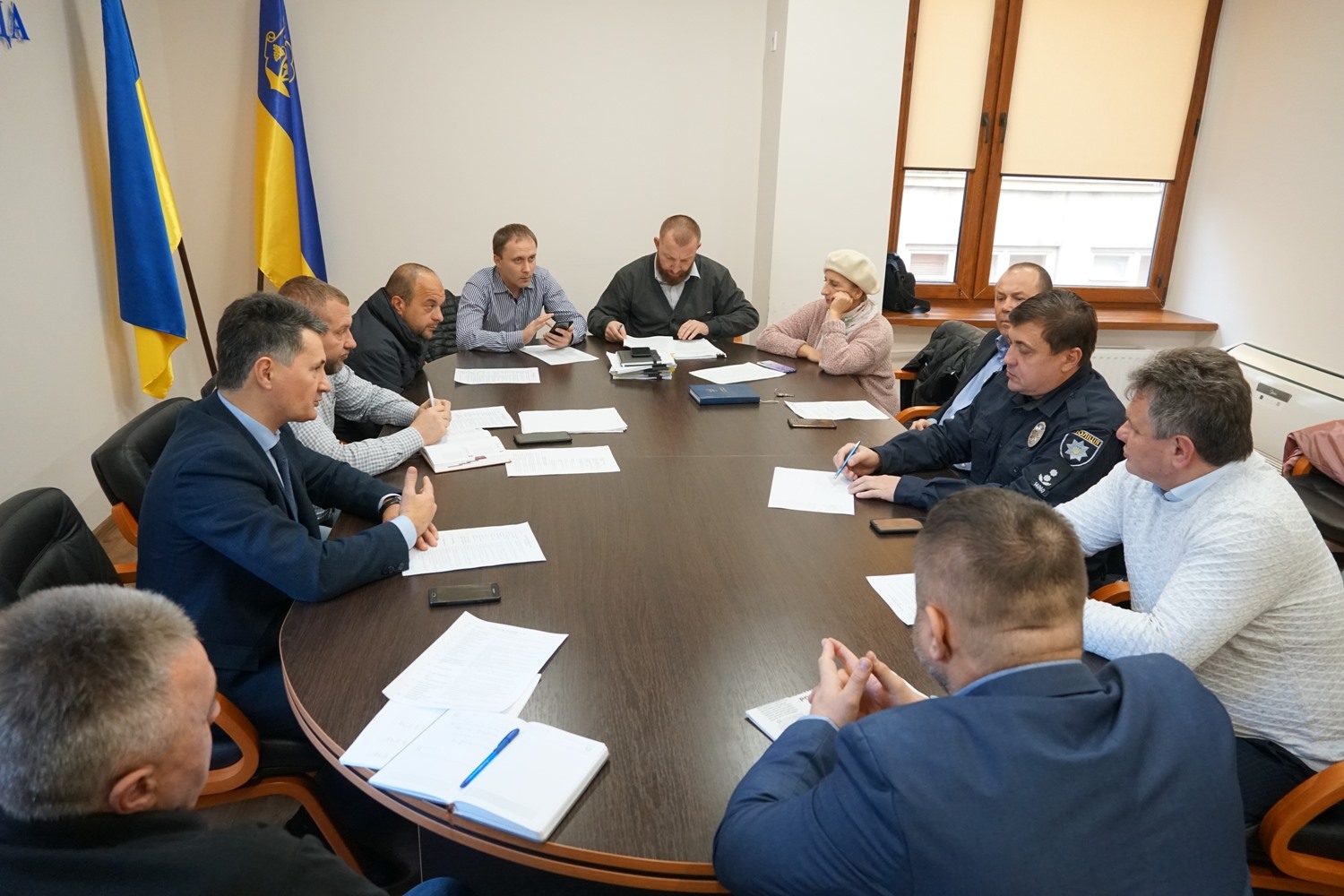 Два десятки питань, звернень розглянули днями на засіданні комісії з безпеки дорожнього руху та координації роботи автотранспорту Ужгородської міської ради