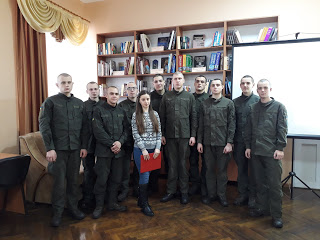 У міській бібліотеці Ужгорода провели годину-реквієм до вшанування пам’яті Героїв битви під Крутами