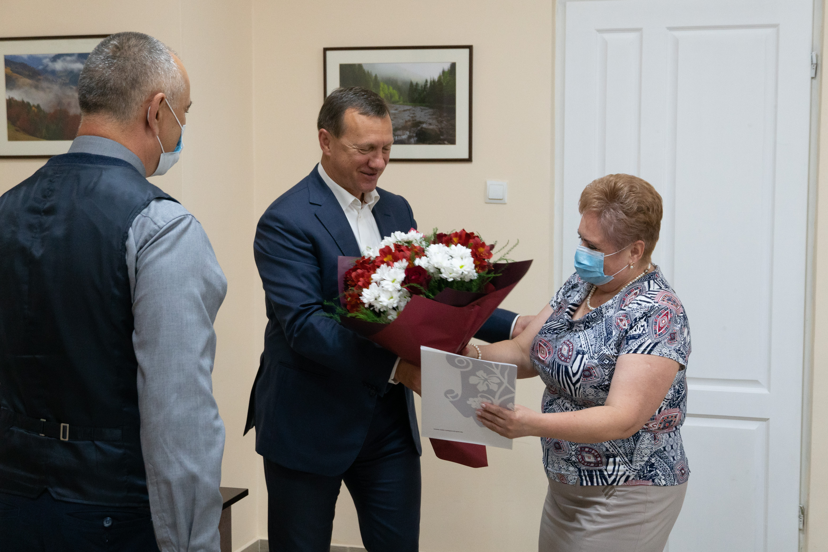 Міський голова Богдан Андріїв привітав медиків Ужгорода з професійним святом