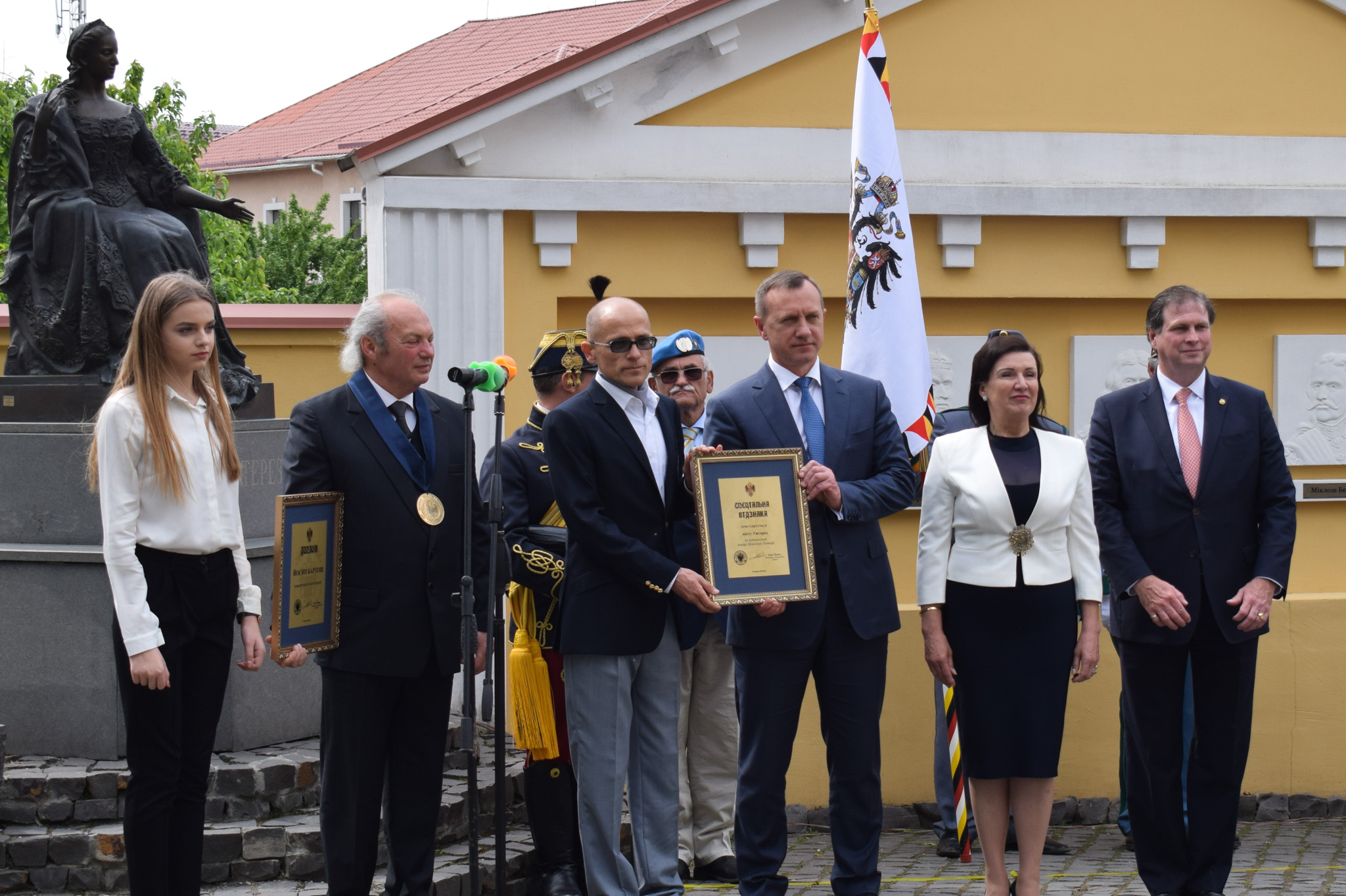 Ужгород отримав спеціальну відзнаку Ордену Марії Терезії за відновлення площі Шандора Петефі