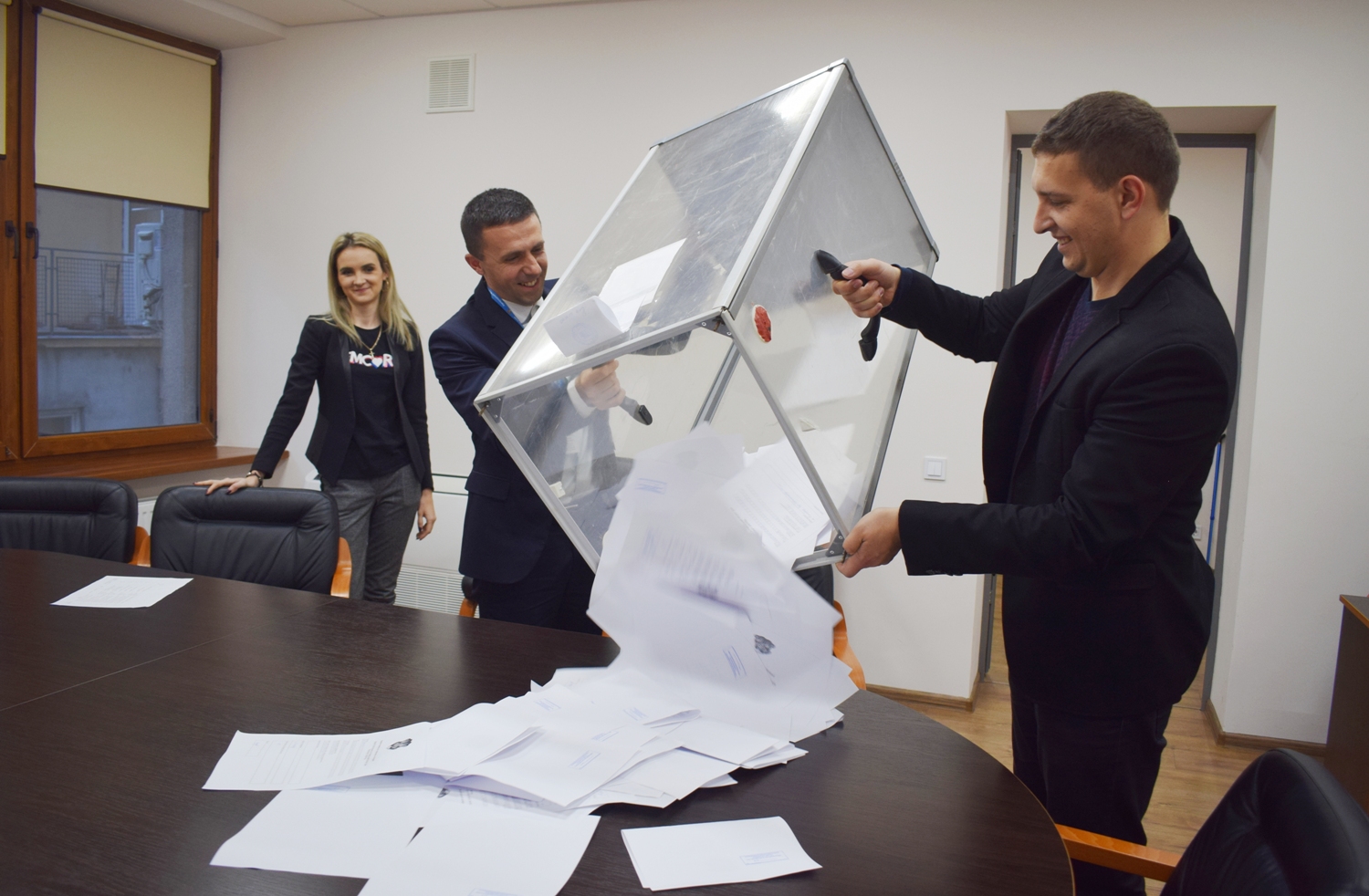 В Ужгородській міській раді провели попередній підрахунок голосів за проєкти бюджету громадської ініціативи