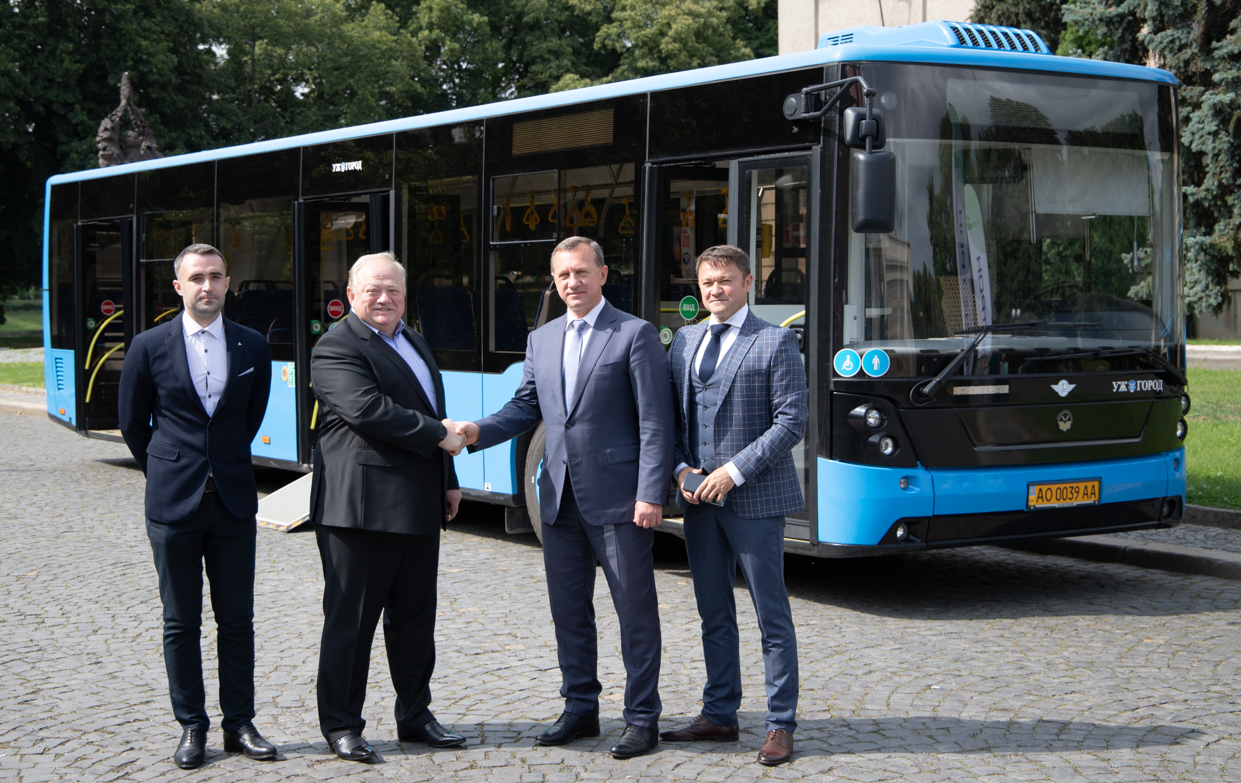 В Ужгороді їздитимуть ще 7 сучасних автобусів 