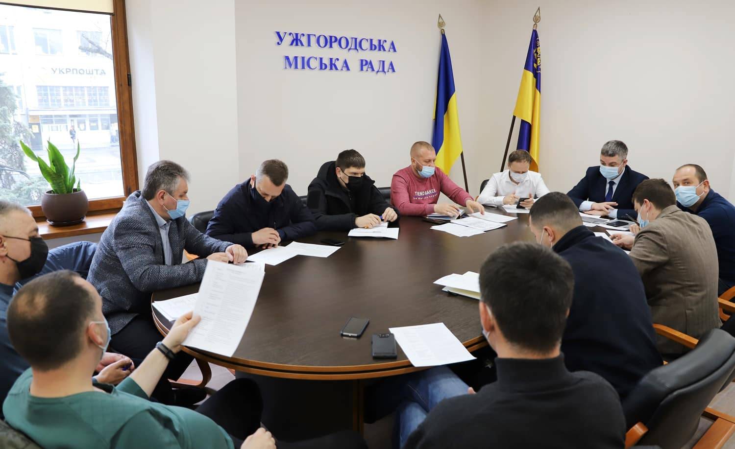 Майже півтора десятка питань розглянули на засіданні транспортної комісії в Ужгородській міській раді