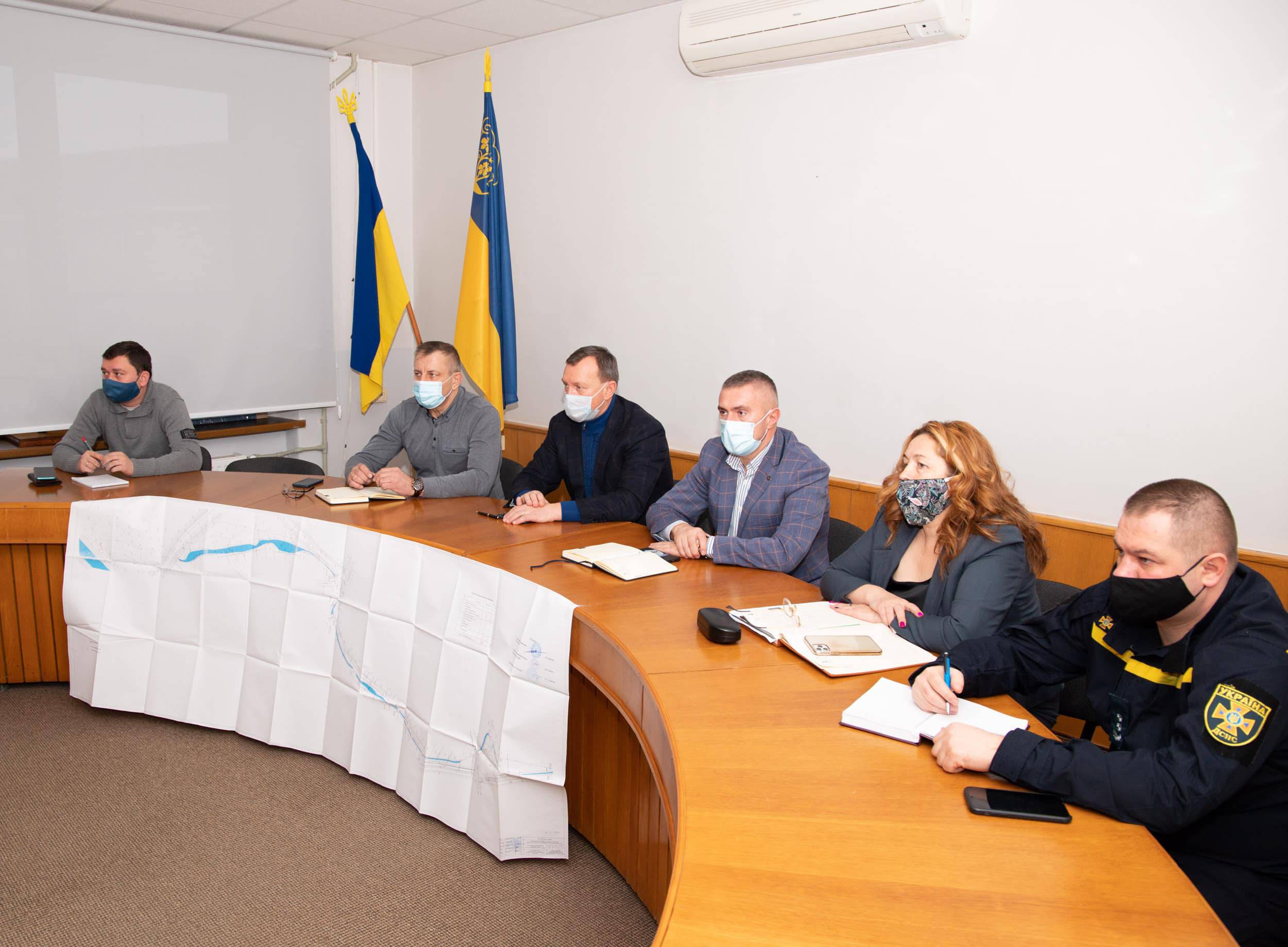 За участю представників різних відомств міста та району в Ужгородській міській раді продовжують напрацювання для комплексного захисту від підтоплень