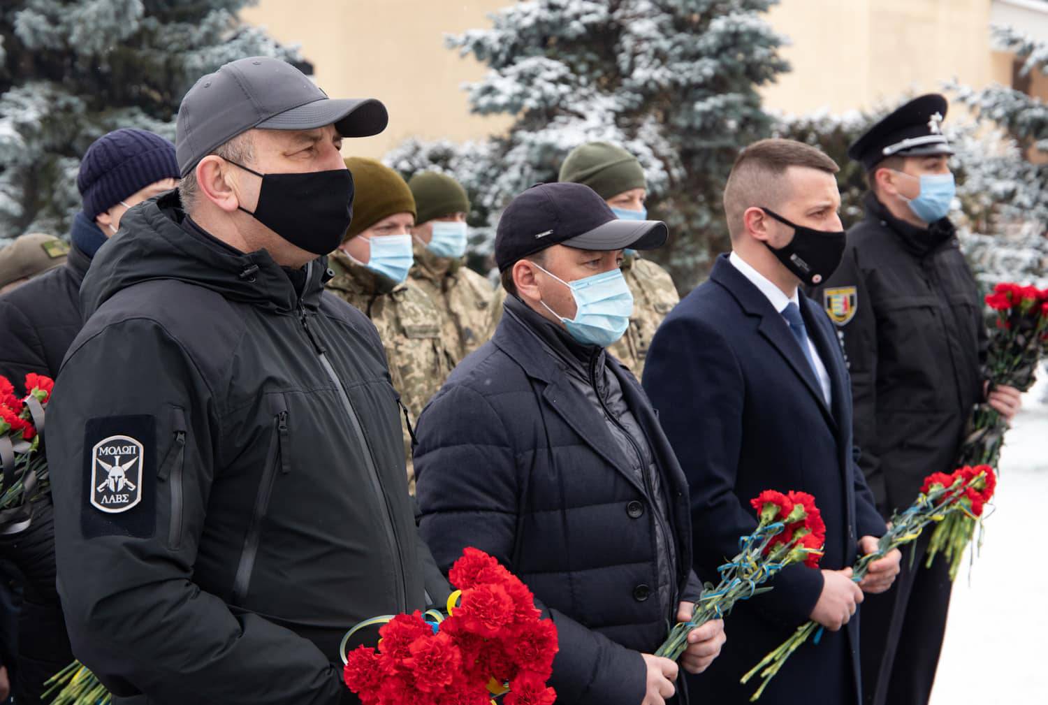 В Ужгороді вшанували подвиг учасників бойових дій у Дебальцеві