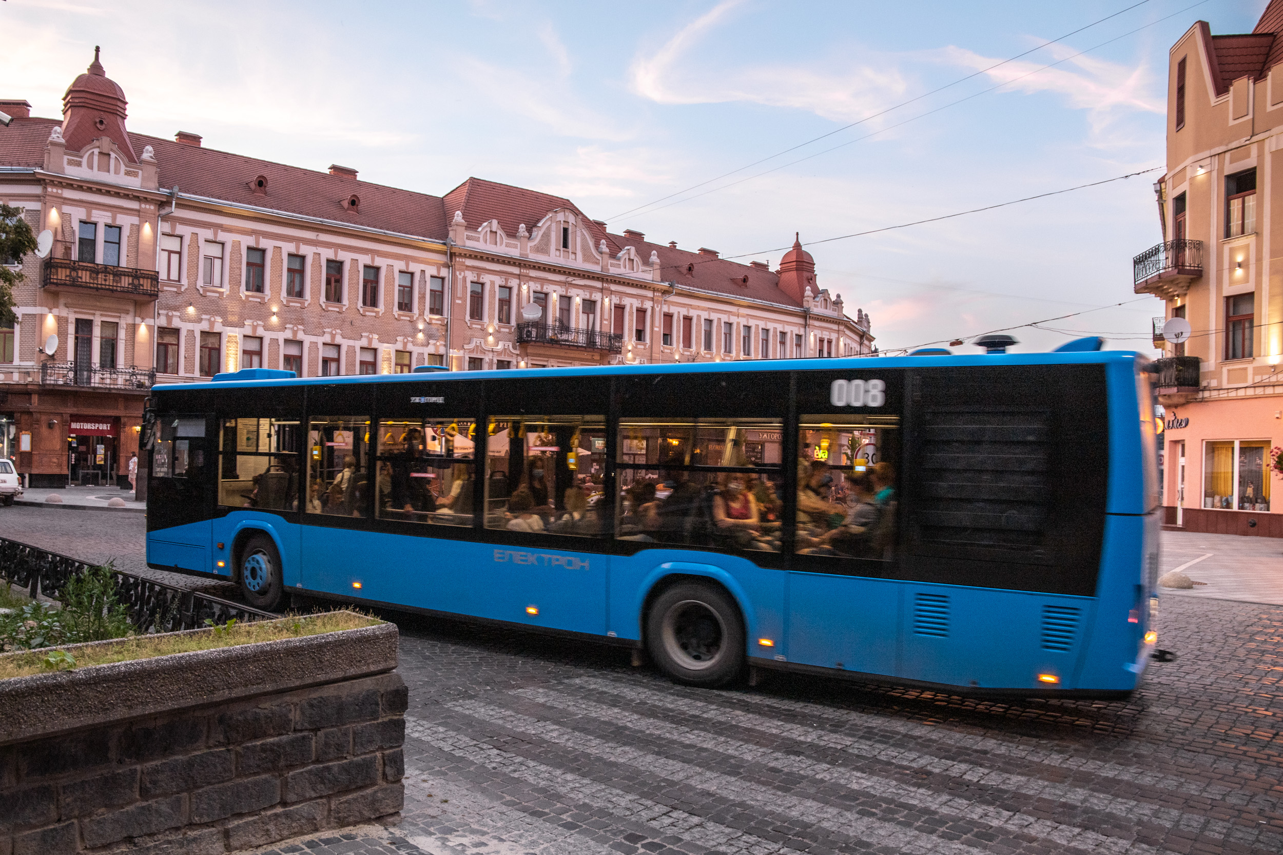 В Ужгороді продовжують вдосконалювати мережу маршрутів автобусних перевезень