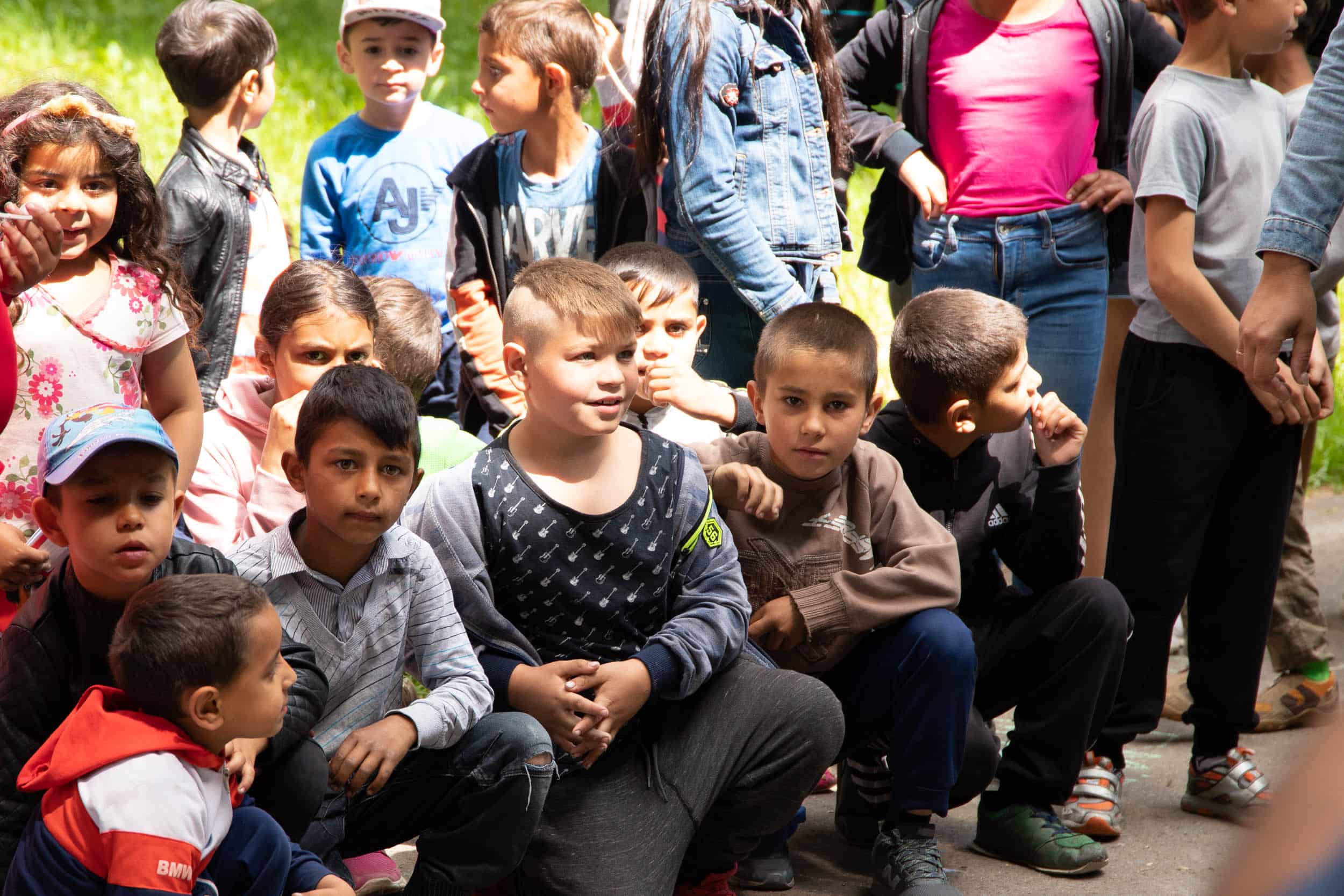 Близько сотні ромських дітей сьогодні в парку 