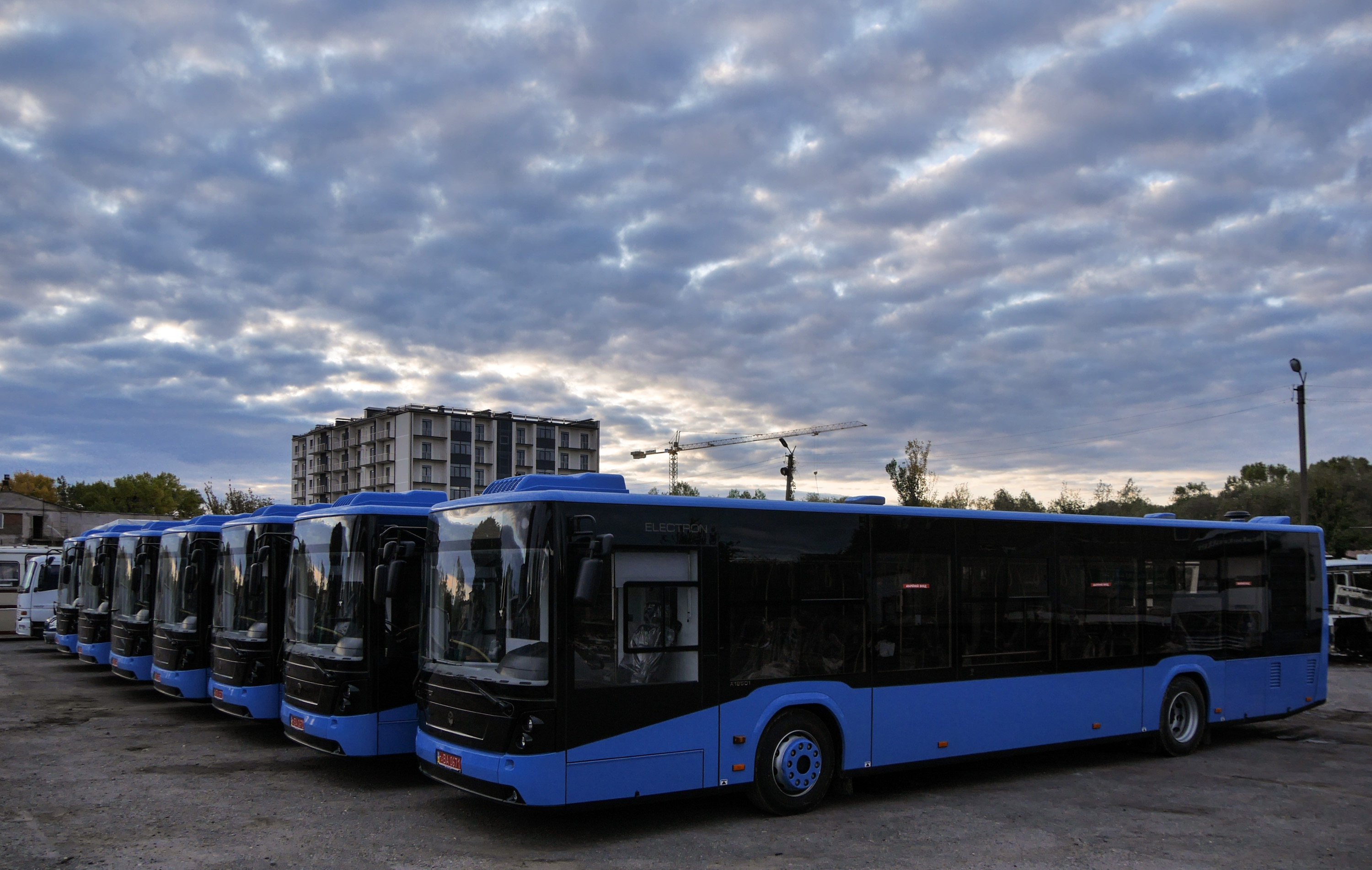 В Ужгород прибули вже всі закуплені цьогоріч нові сучасні низькопідлогові автобуси для міських маршрутів 