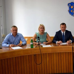 Чергове засідання виконкому: затвердження умов конкурсу на перевезення, графік безоплатного користування “Авангардом” , надання паспортів відкритих літніх майданчиків