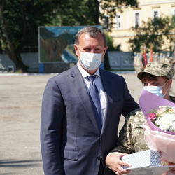В Ужгороді урочисто зустріли бійців 128-ї окремої гірсько-штурмової Закарпатської бригади