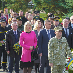 В Ужгороді вшанували пам'ять захисників України