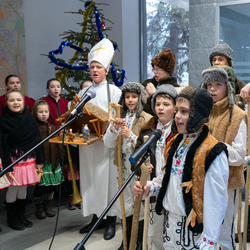 Словацькі школярі віншували в Ужгородській міській раді
