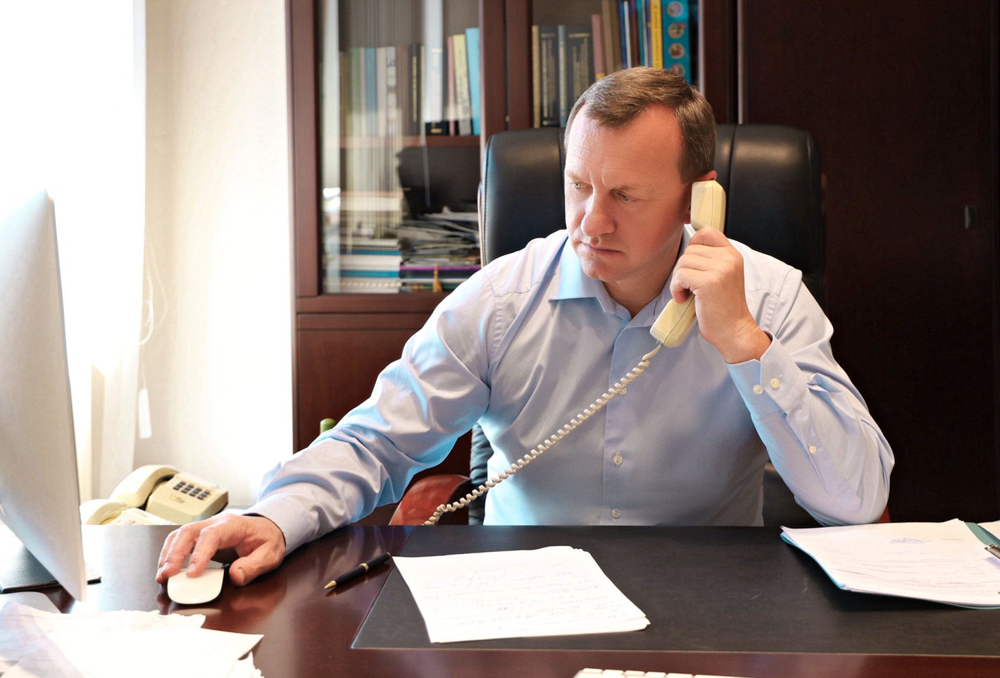Міський голова Ужгорода Богдан Андріїв сьогодні спілкувався з містянами під час прямої телефонної лінії