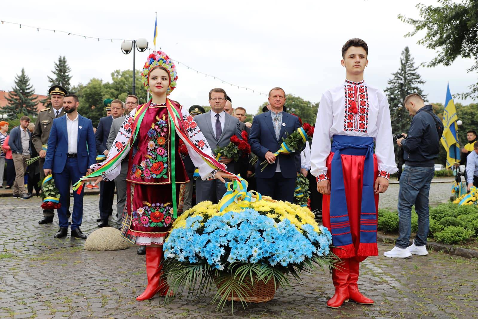 До 30-річчя Незалежності України в Ужгороді відбулися офіційні урочистості