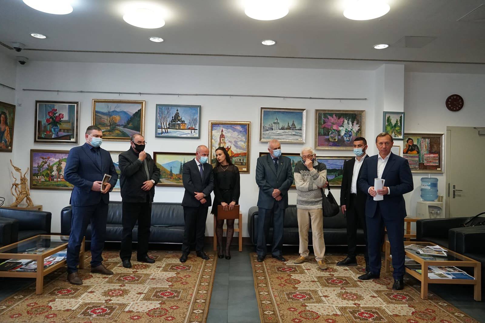 Міський голова Богдан Андріїв узяв участь у відкритті виставки Зіхермана Шандора 