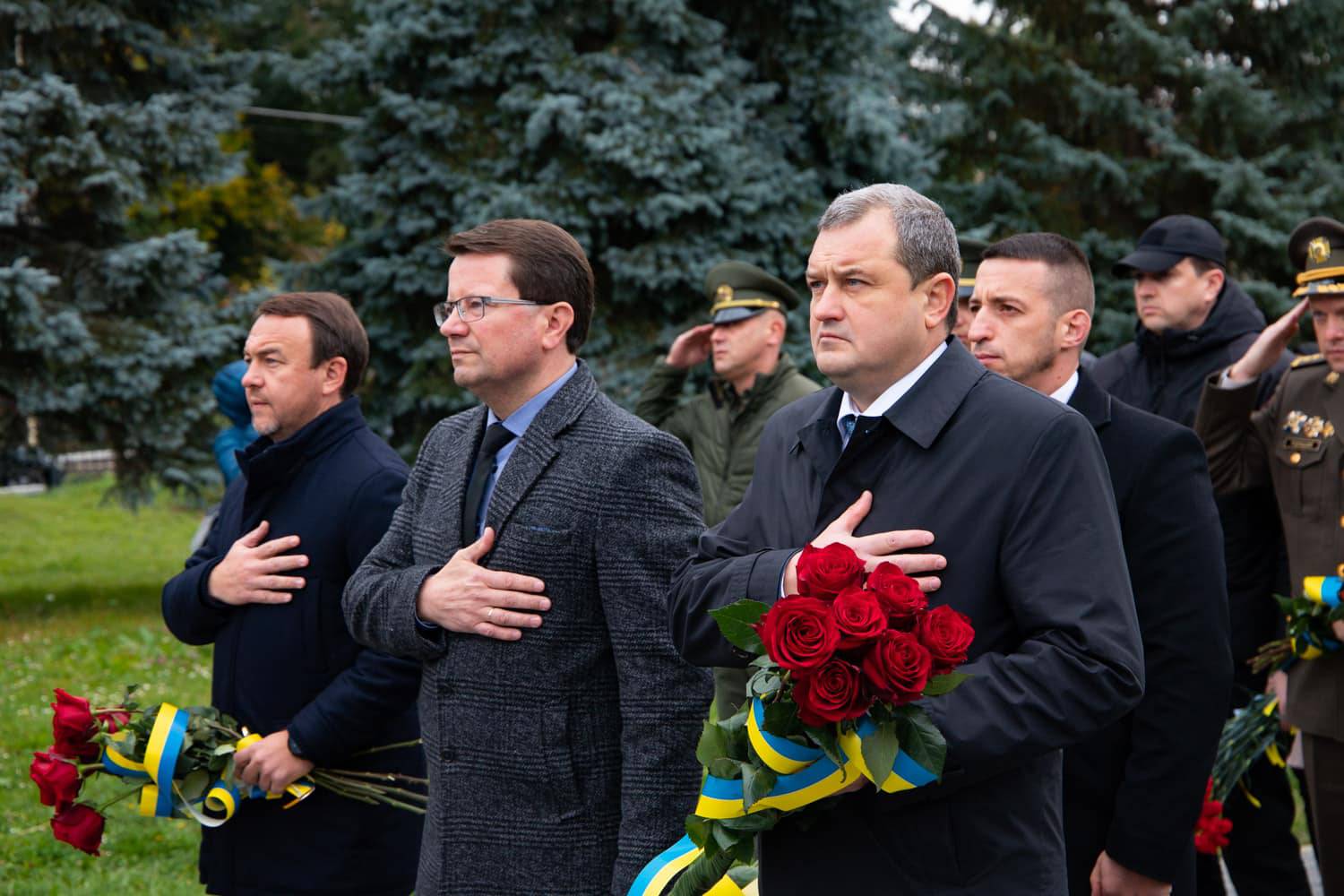 В Ужгороді вшанували пам'ять захисників України