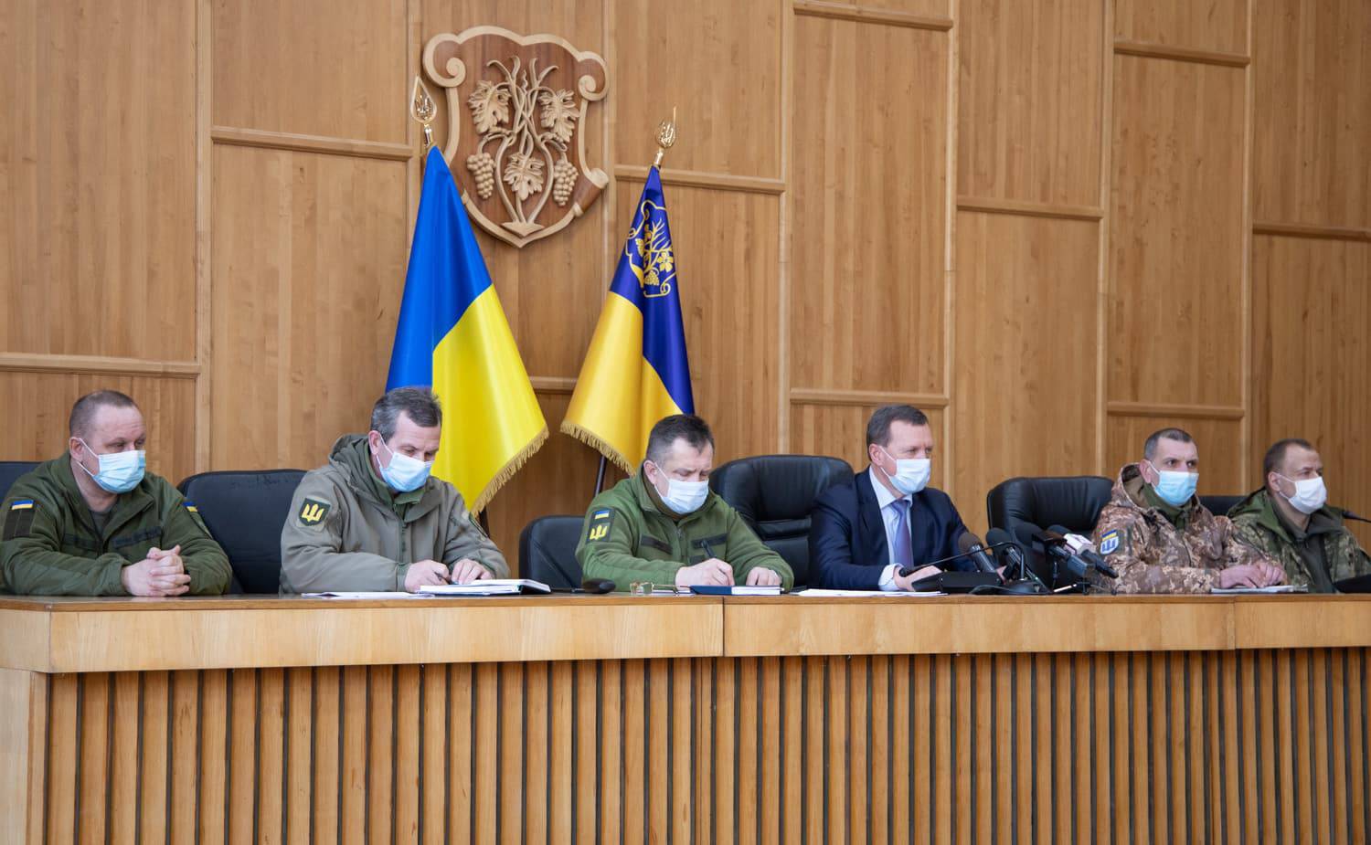 Брифінг щодо формування підрозділів територіальної оборони відбувся в Ужгородській міськраді