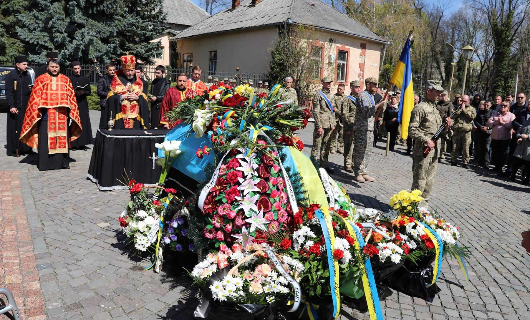  В Ужгороді на Пагорбі Слави сьогодні поховали 35-річного Андрія Заяця