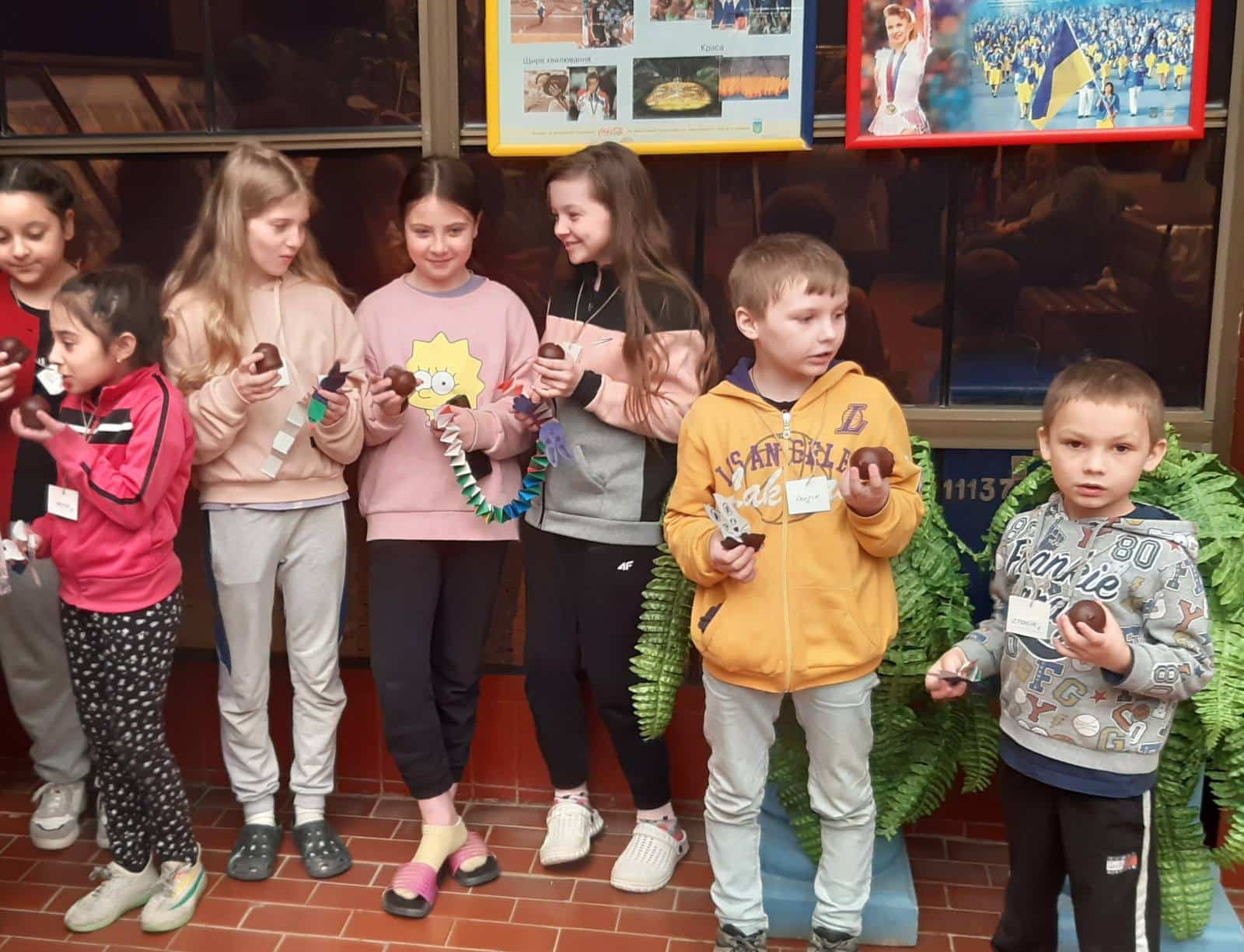 Для дітей-переселенців в Ужгороді організовують розваги та пізнавальні ігри