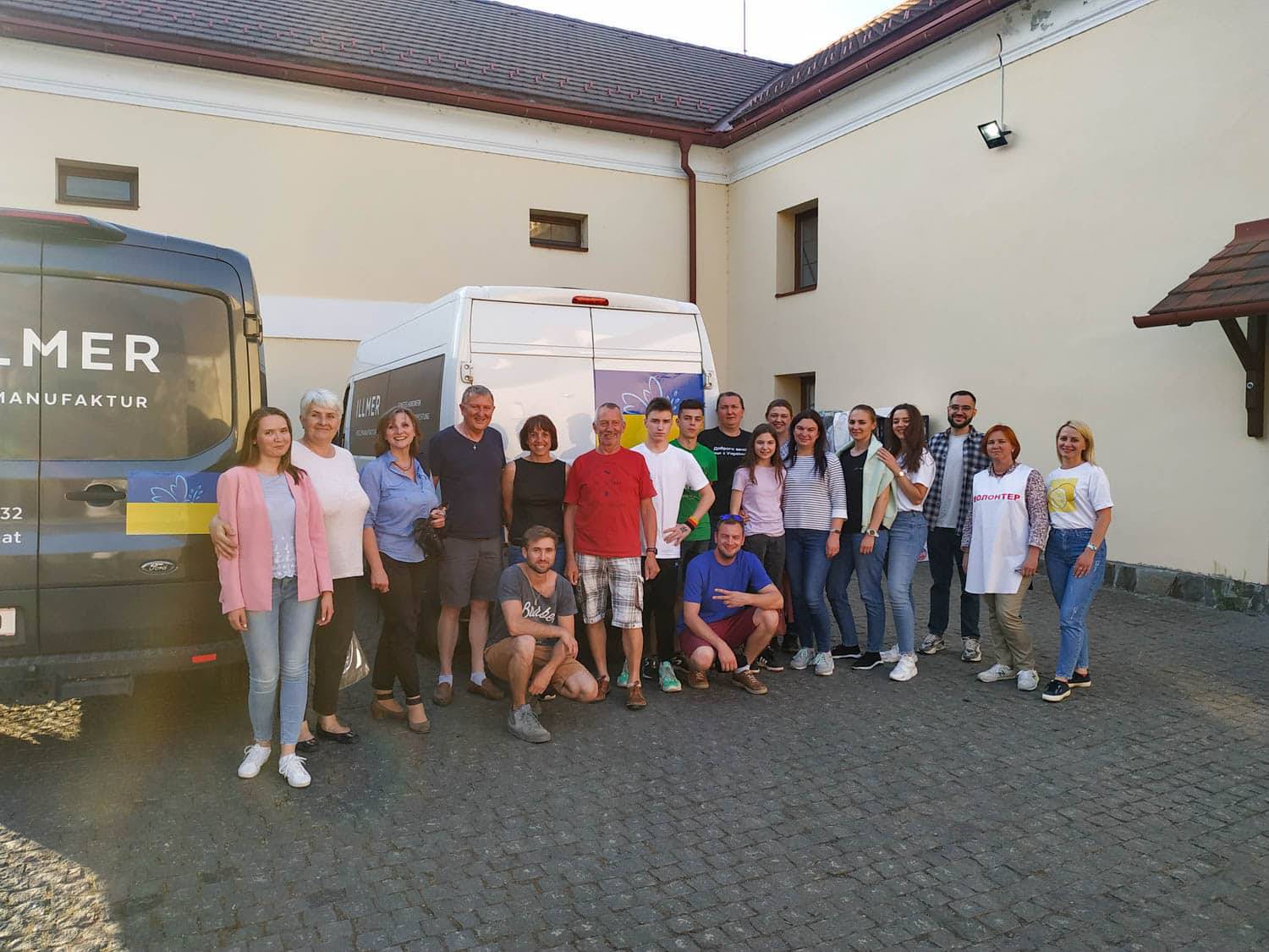 Гуманітарну допомогу привезли в Ужгород із австрійського Верфенвенга