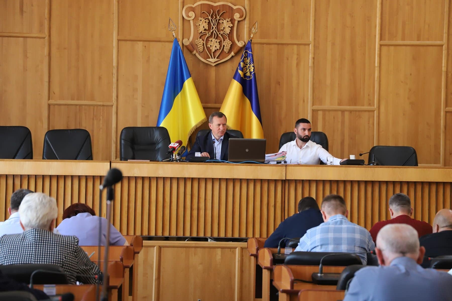 На сесії міськради Ужгорода збільшили фінансування допомоги військовим частинам