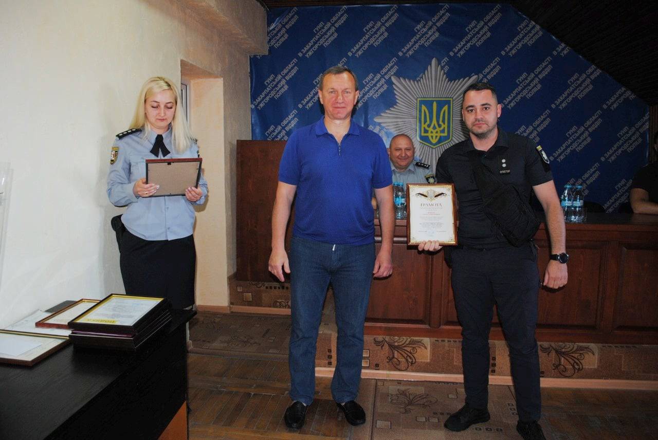 Міський голова Богдан Андріїв привітав із професійним святом дільничних інспекторів