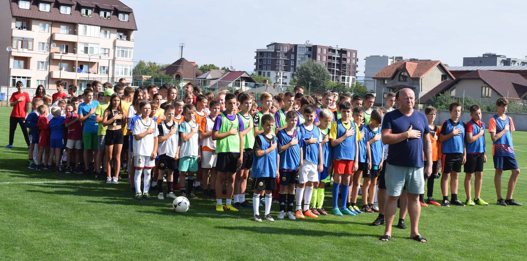 Близько 250 юних ужгородських спортсменів та спортсменок узяли участь у  святі до Дня молоді