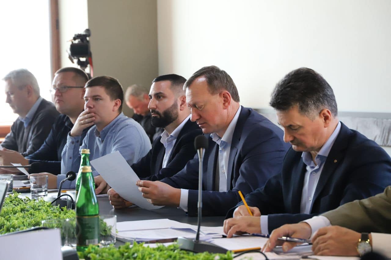 На засіданні виконкому Ужгородської міської ради сьогодні розглянули майже три десятки питань