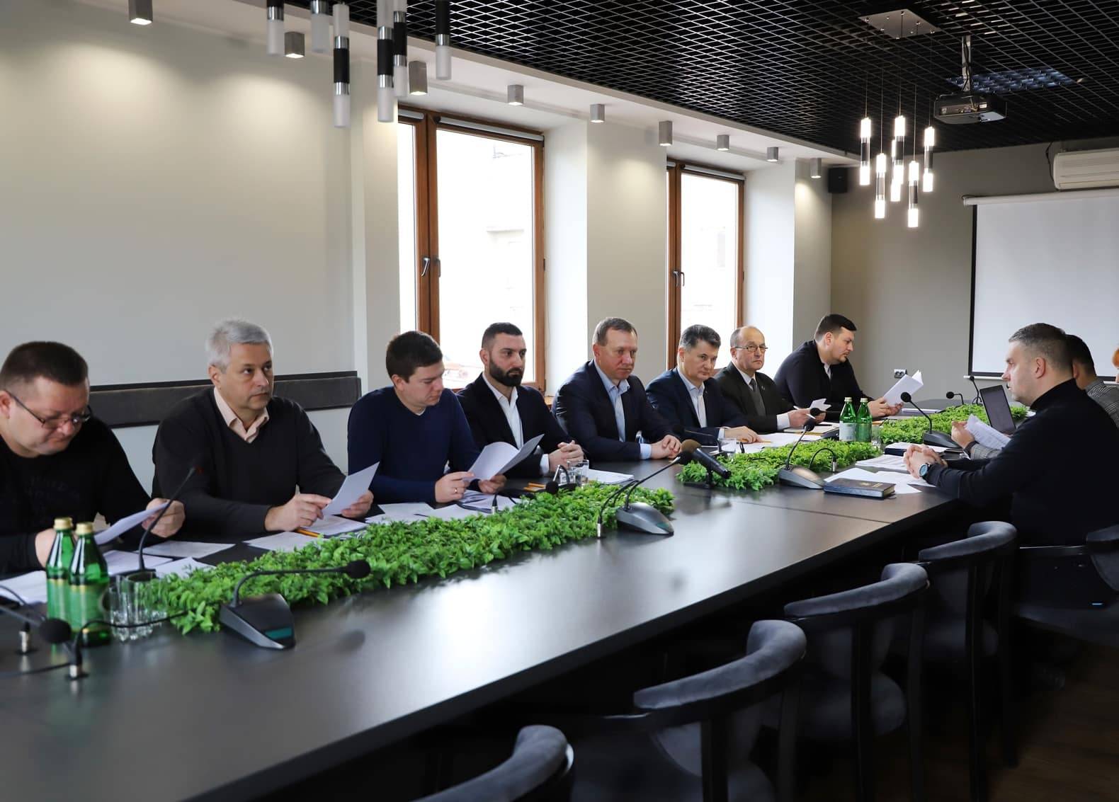 Збільшення розміру щомісячних стипендій для кращих спортсменів Ужгорода, демонтаж комуністичної символіки на Пагорбі Слави – серед рішень сьогоднішнього виконкому