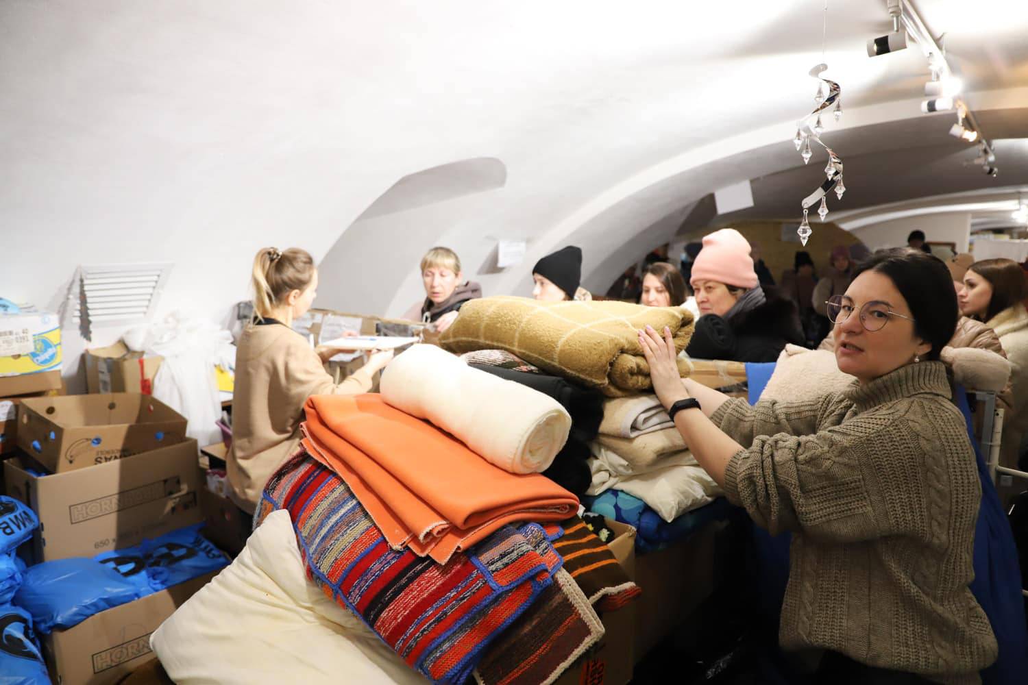 Допомога переселенцям в Ужгороді – від волонтерів «Совиного гнізда»