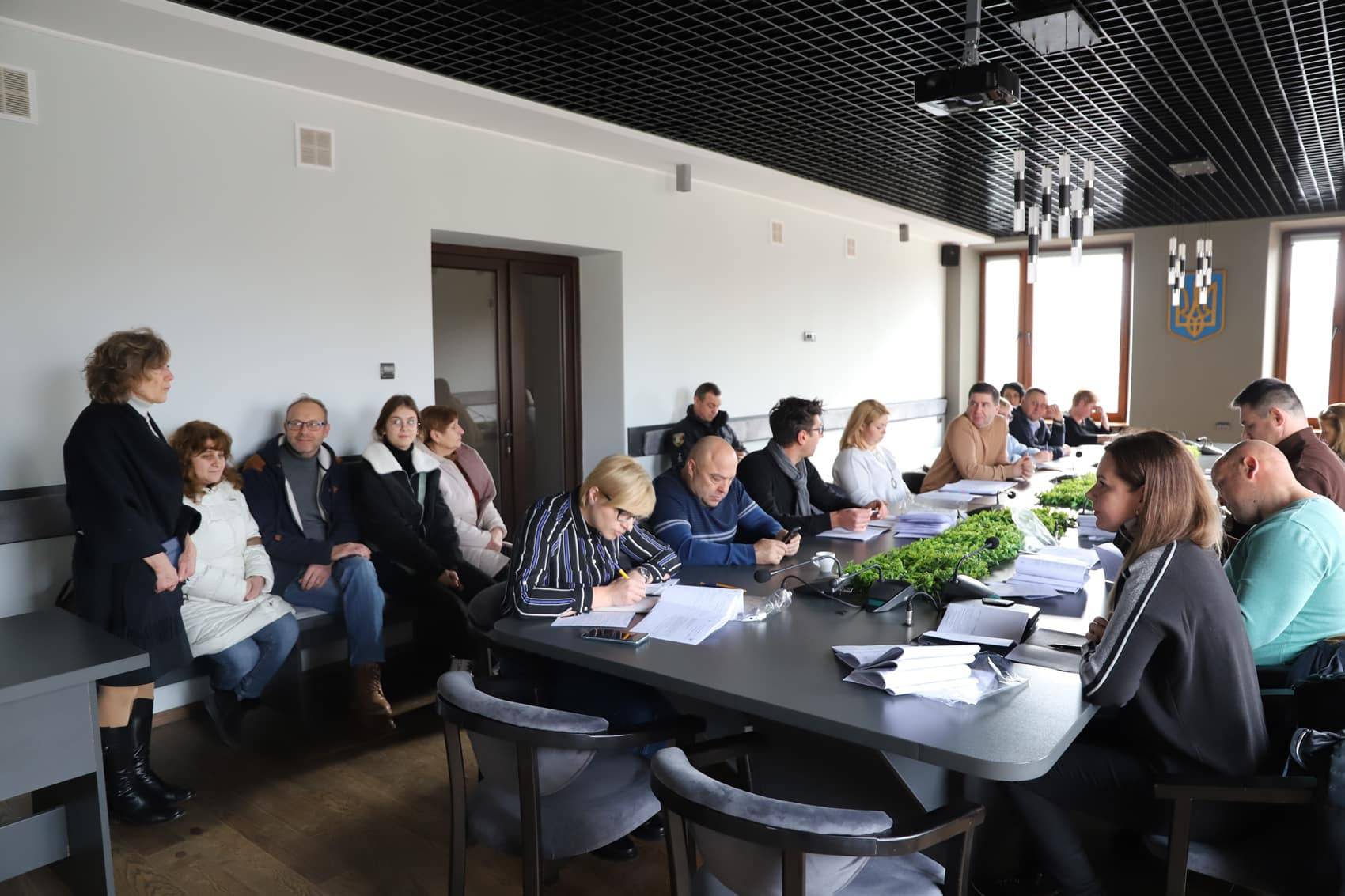 Депутати Ужгородської міської ради працювали над питаннями, які розглянуть на сесії 13 грудня