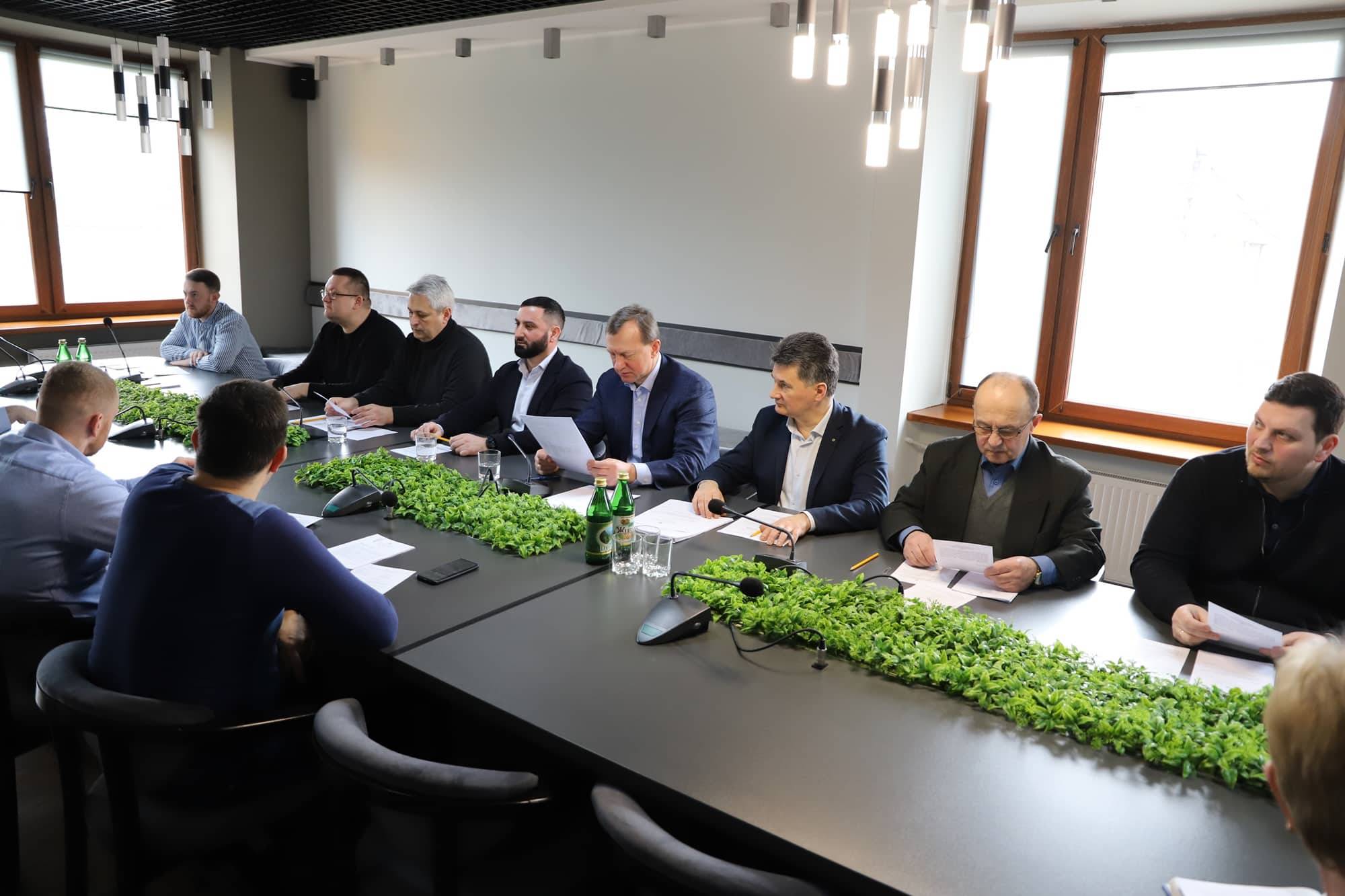 Більше десятка питань розглянули на черговому засіданні виконавчого комітету Ужгородської міської ради