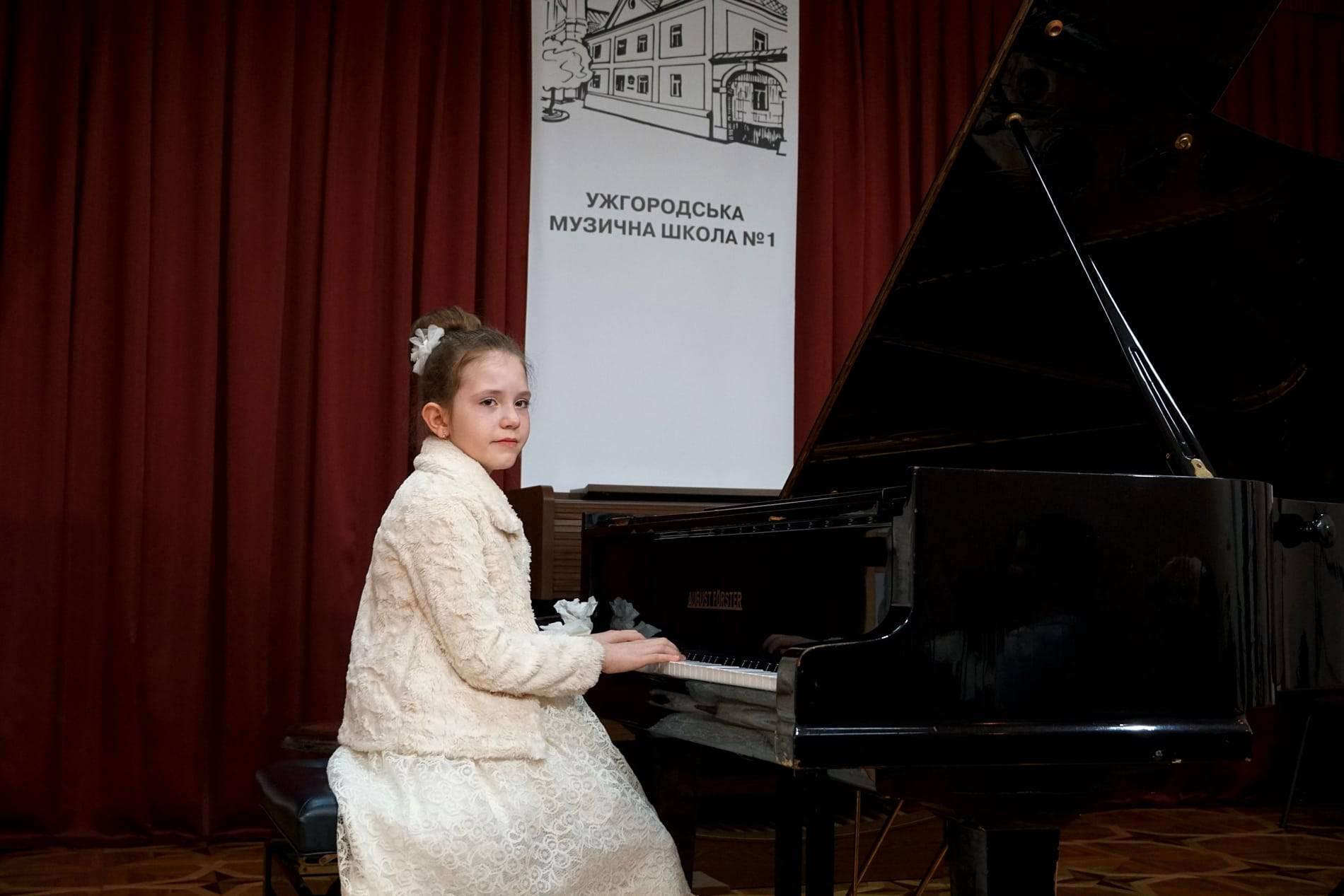В Ужгороді – відкритий конкурс юних піаністів імені Маріанни Валковської