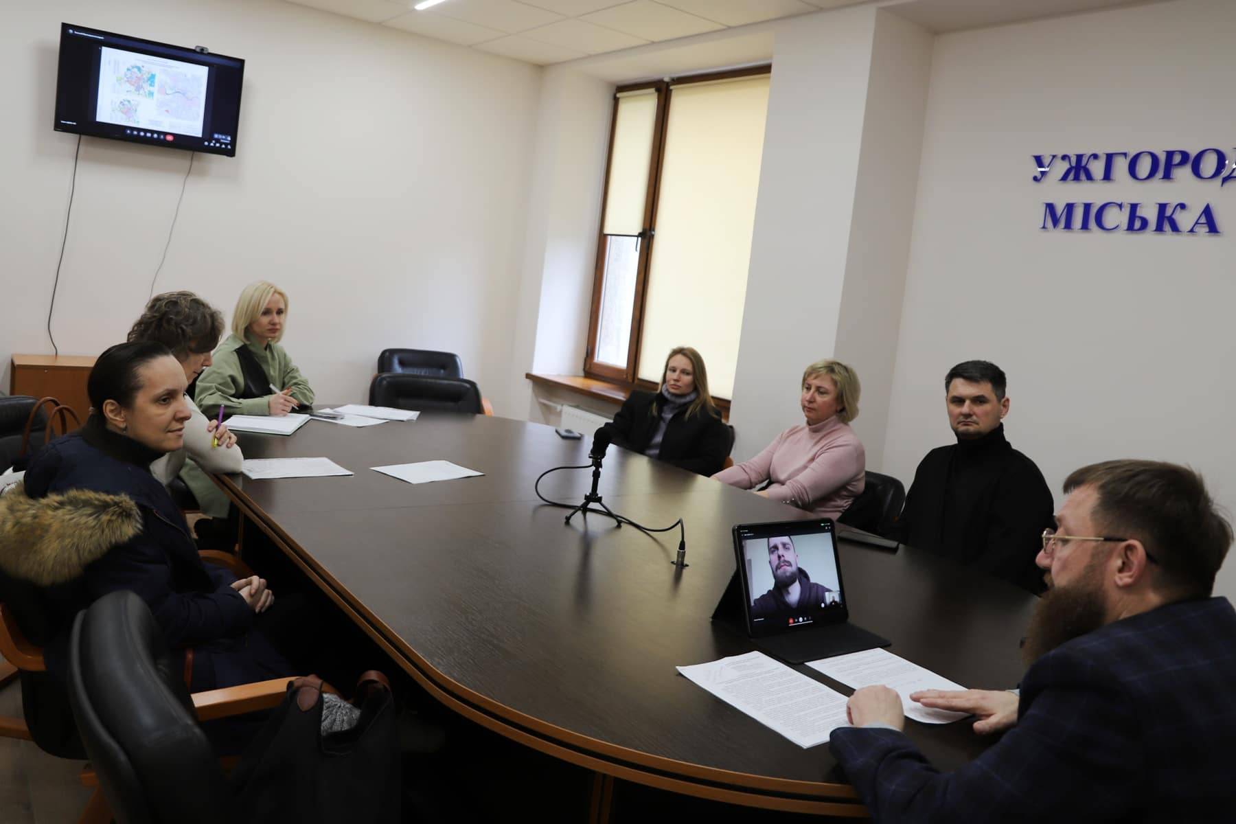 Громадські слухання містобудівної документації – двох детальних планів територій – відбулися в Ужгородській міській раді