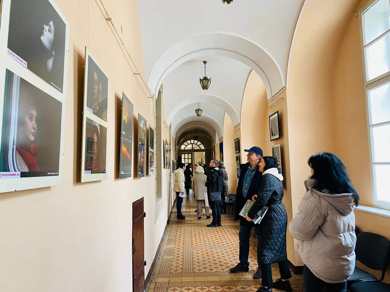 В  Ужгороді відкрили експозицію румунського фотоклубу Varadinum