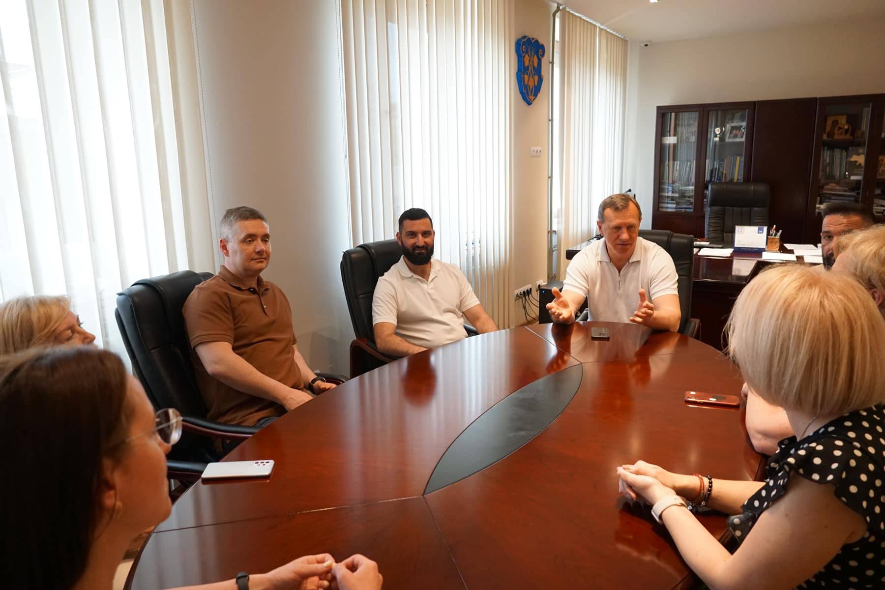 Із представниками НСЗУ у міськраді Ужгорода обговорили програму медичних гарантій
