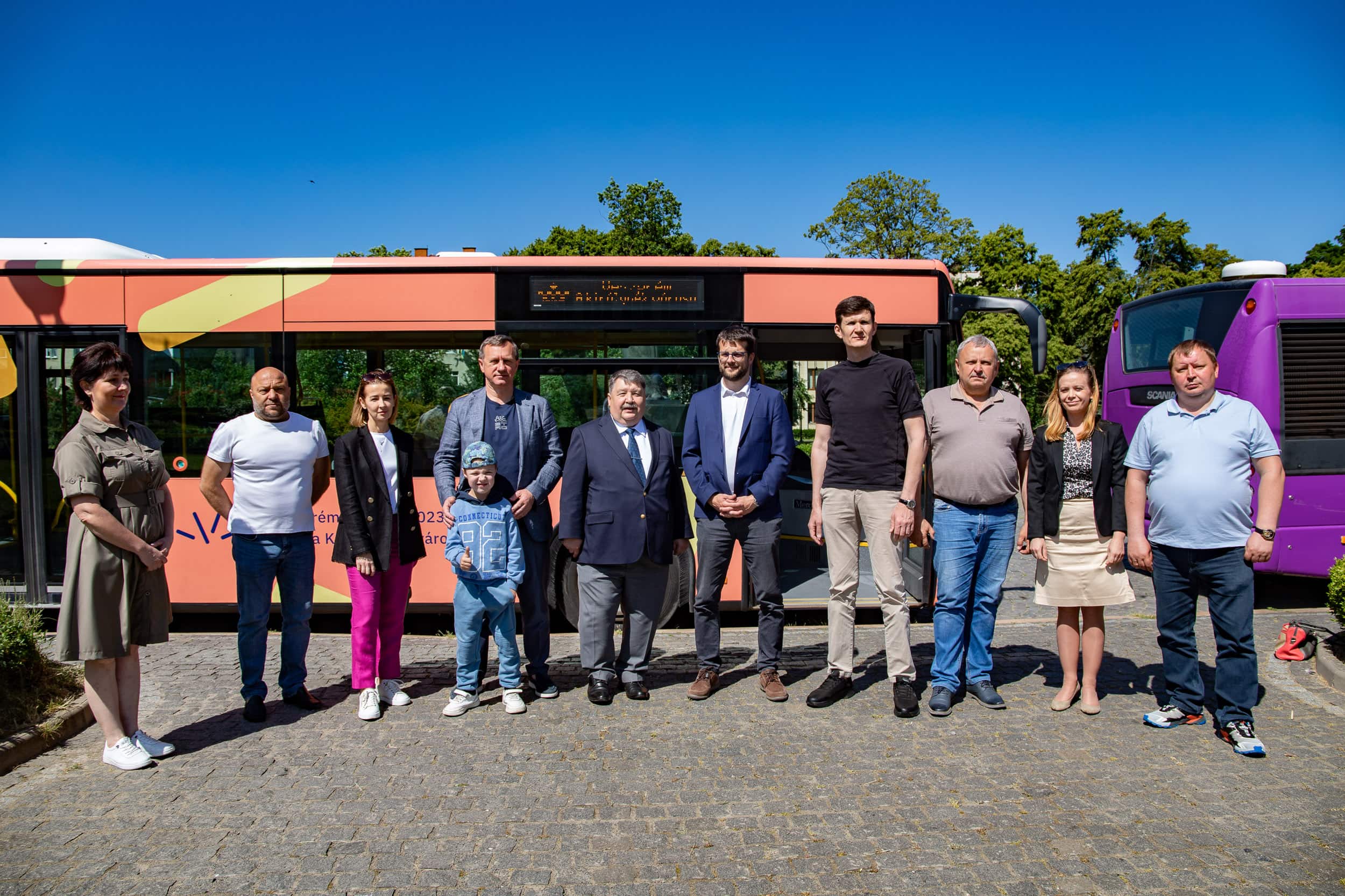 Угорський Веспрем передав автобус для громади Ужгорода