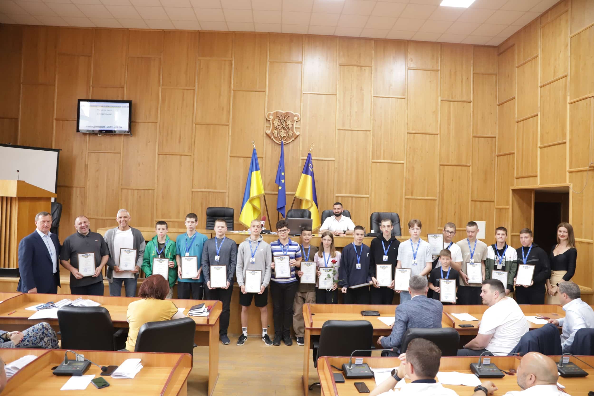Ужгородських спортсменів нагородили перед початком сесії міської ради