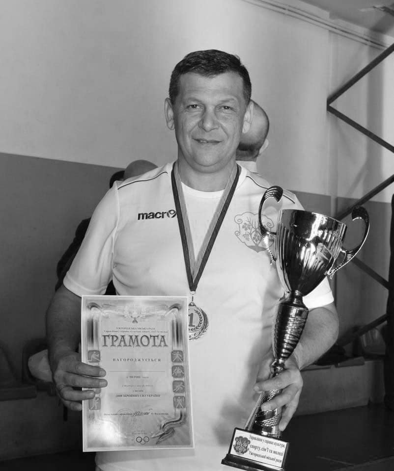 Перший мініфутбольний турнір ветеранів пам’яті Юрія Мандича відбувся в Ужгород