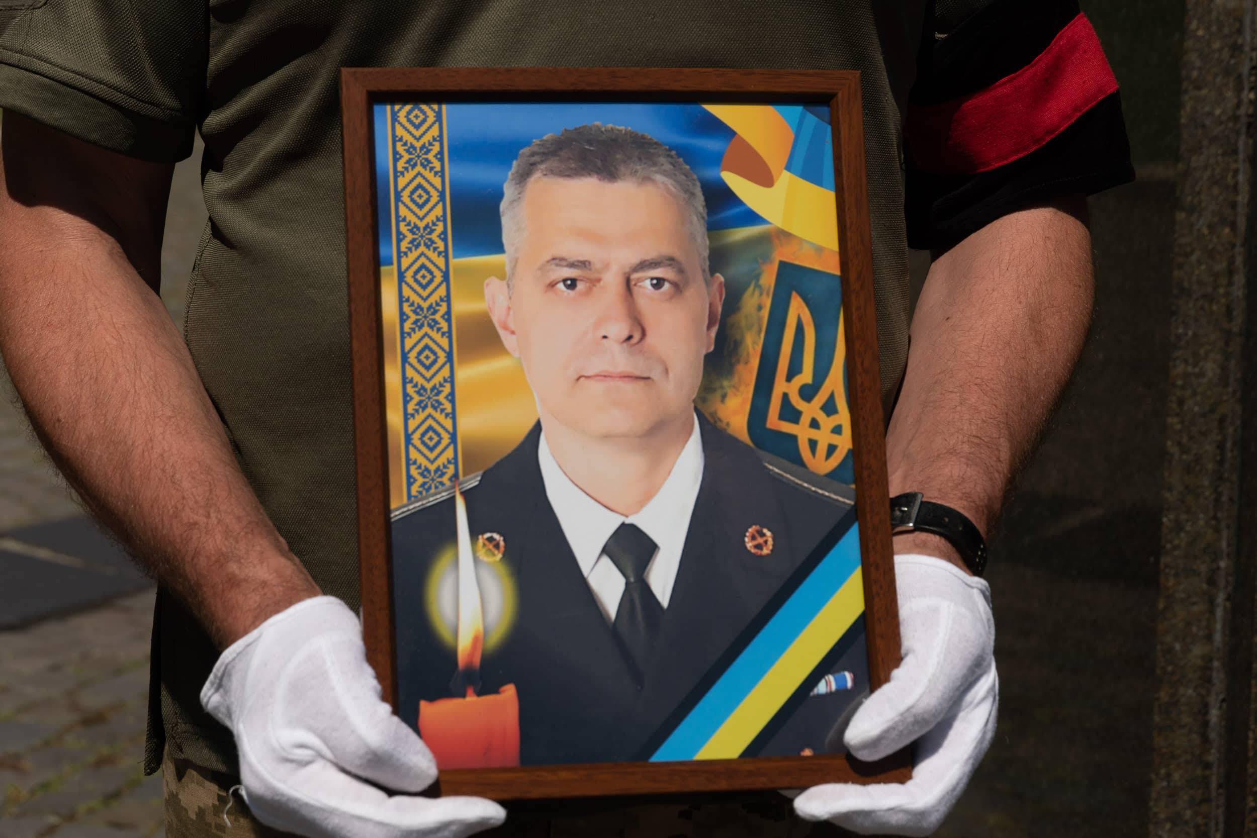 В Ужгороді сьогодні попрощалися із захисником України – підполковником Сергієм Лущакевичем