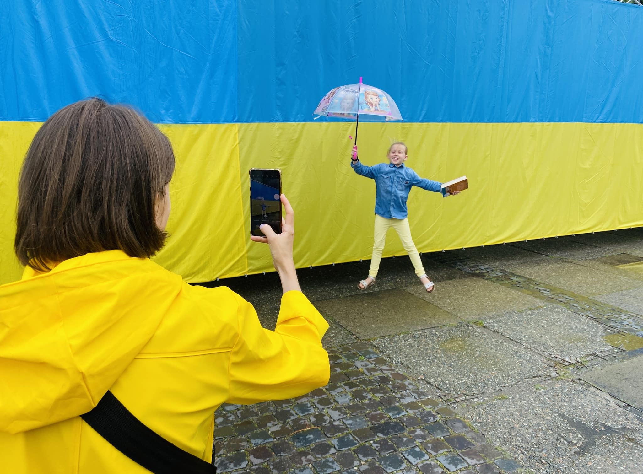 На площі Поштовій в Ужгороді – патріотична фотозона