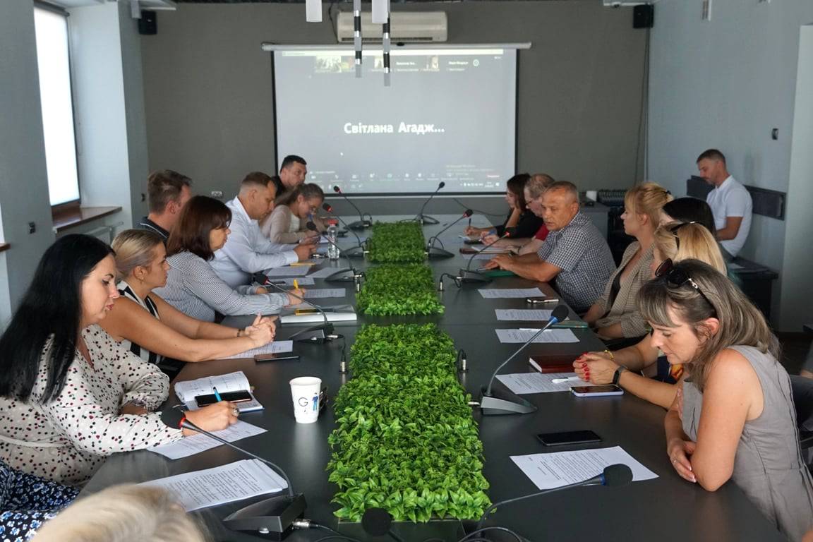 Порядок оформлення субсидій для переселенців, особливості виборчого права ВПО та низку інших питань обговорили на черговому засіданні Координаційної ради з питань ВПО в Ужгородській міській раді