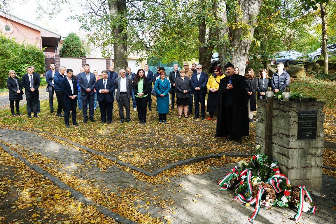 В Ужгороді вшанували героїв Угорської революції та визвольної боротьби 1956 року
