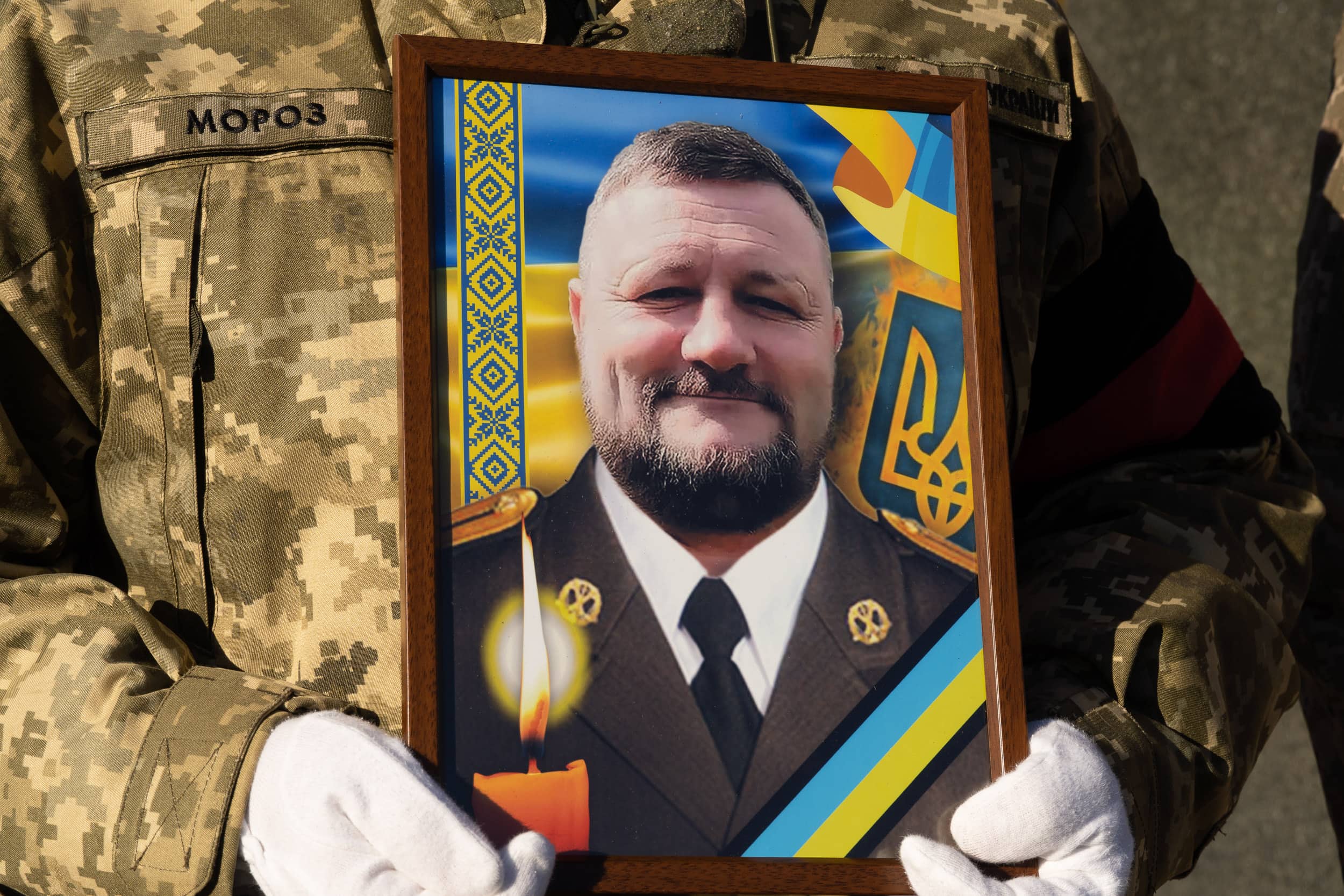 Ужгород попрощався із загиблим Героєм Сергієм Кузнєвим