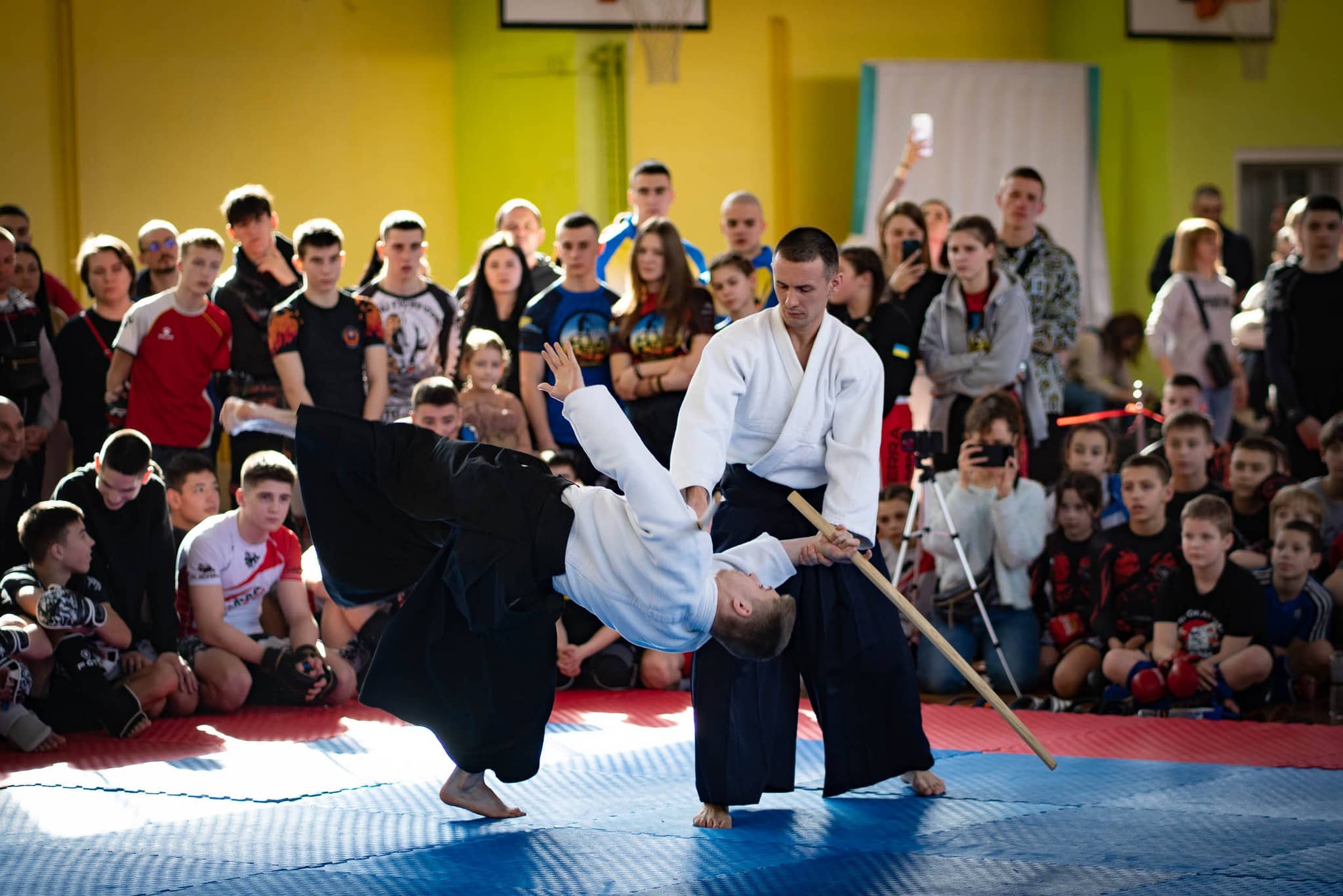 250 спортсменів беруть участь у відкритому чемпіонаті Закарпатської області зі змішаних бойових мистецтв федерації UFMMA України