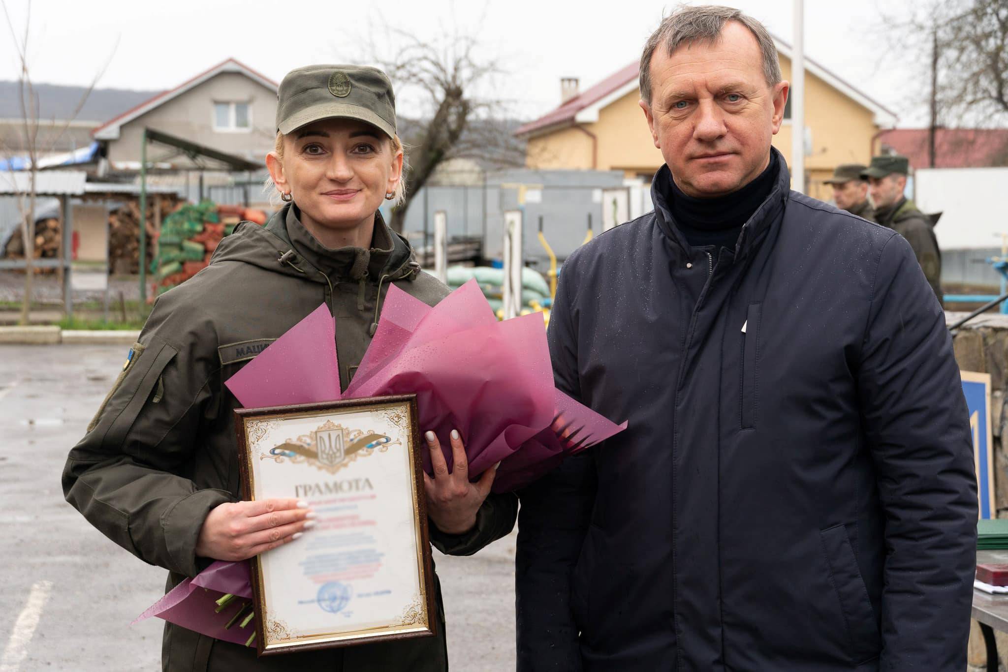 Міський голова Богдан Андріїв привітав закарпатських гвардійців із черговою річницею створення підрозділу Національної гвардії у регіоні