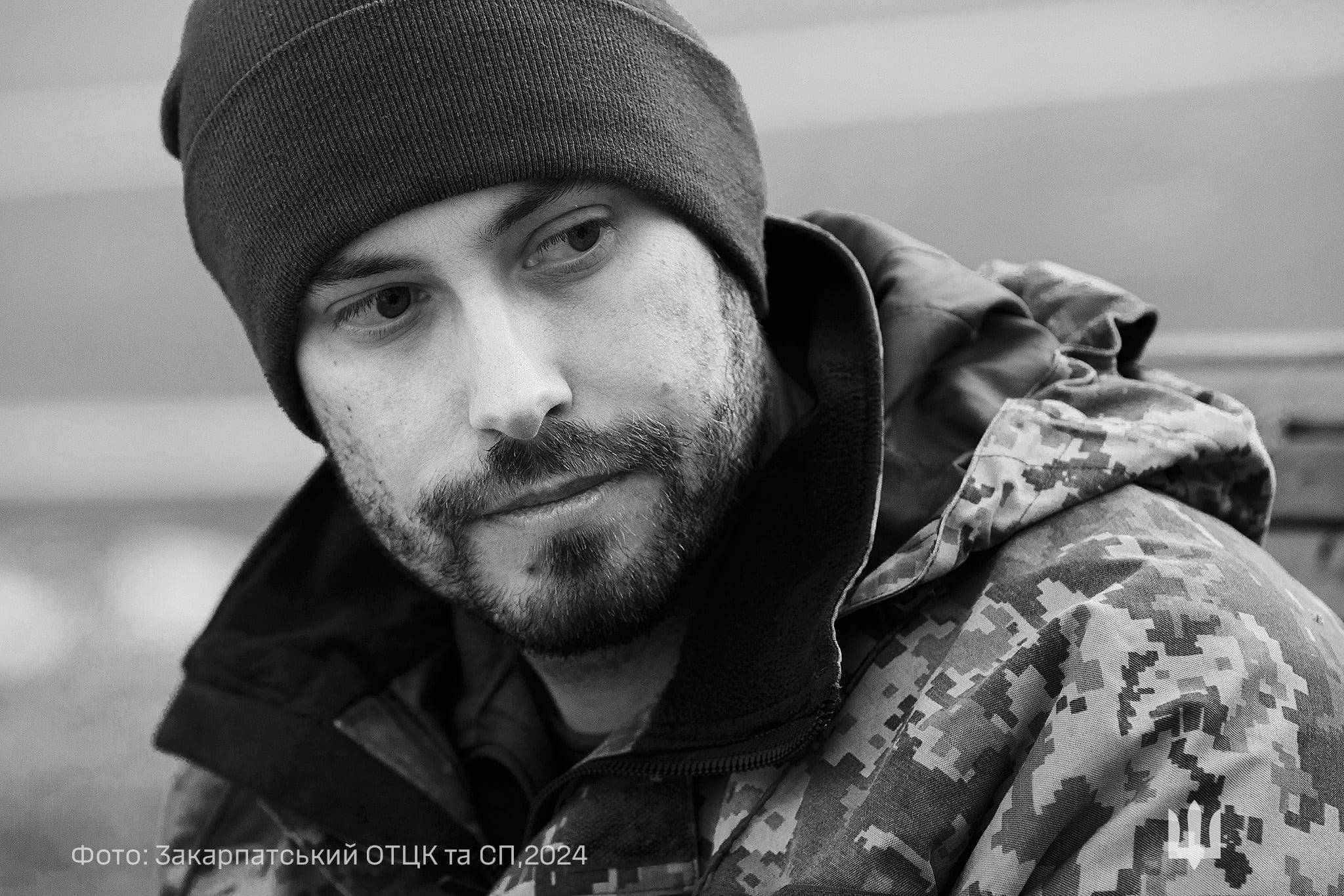 Молодший сержант Юлій «Історик» захищав Україну у 2014-2015 роках, без вагань став на  захист у лютому 2022-го, зараз служить в Ужгородському РТЦК та СП